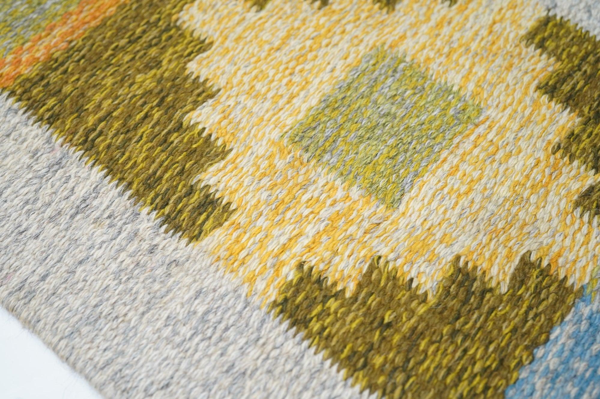 Swedish Kilim Rug 4'3'' x 6'7'' For Sale 1