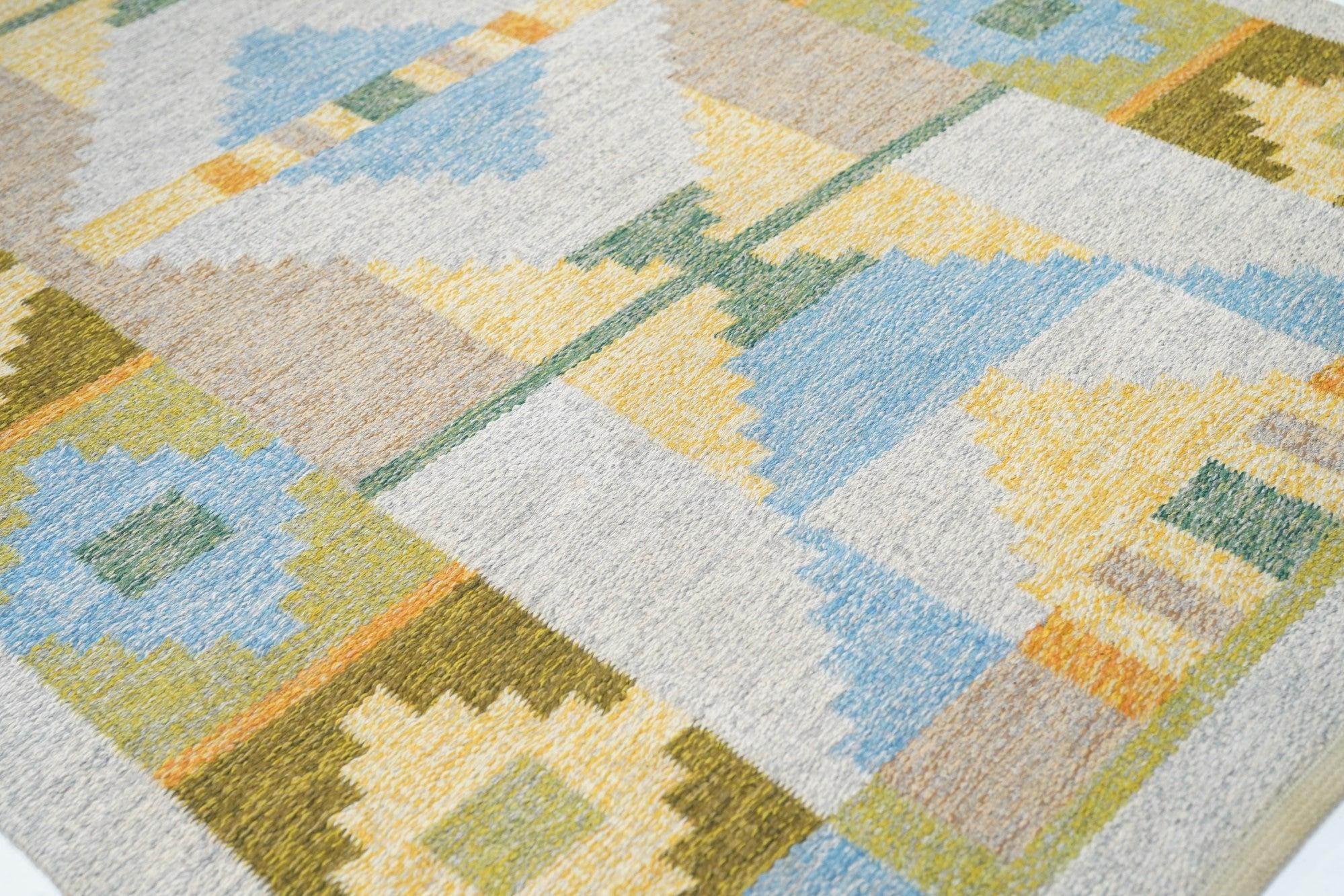 Swedish Kilim Rug 4'3'' x 6'7'' For Sale 2