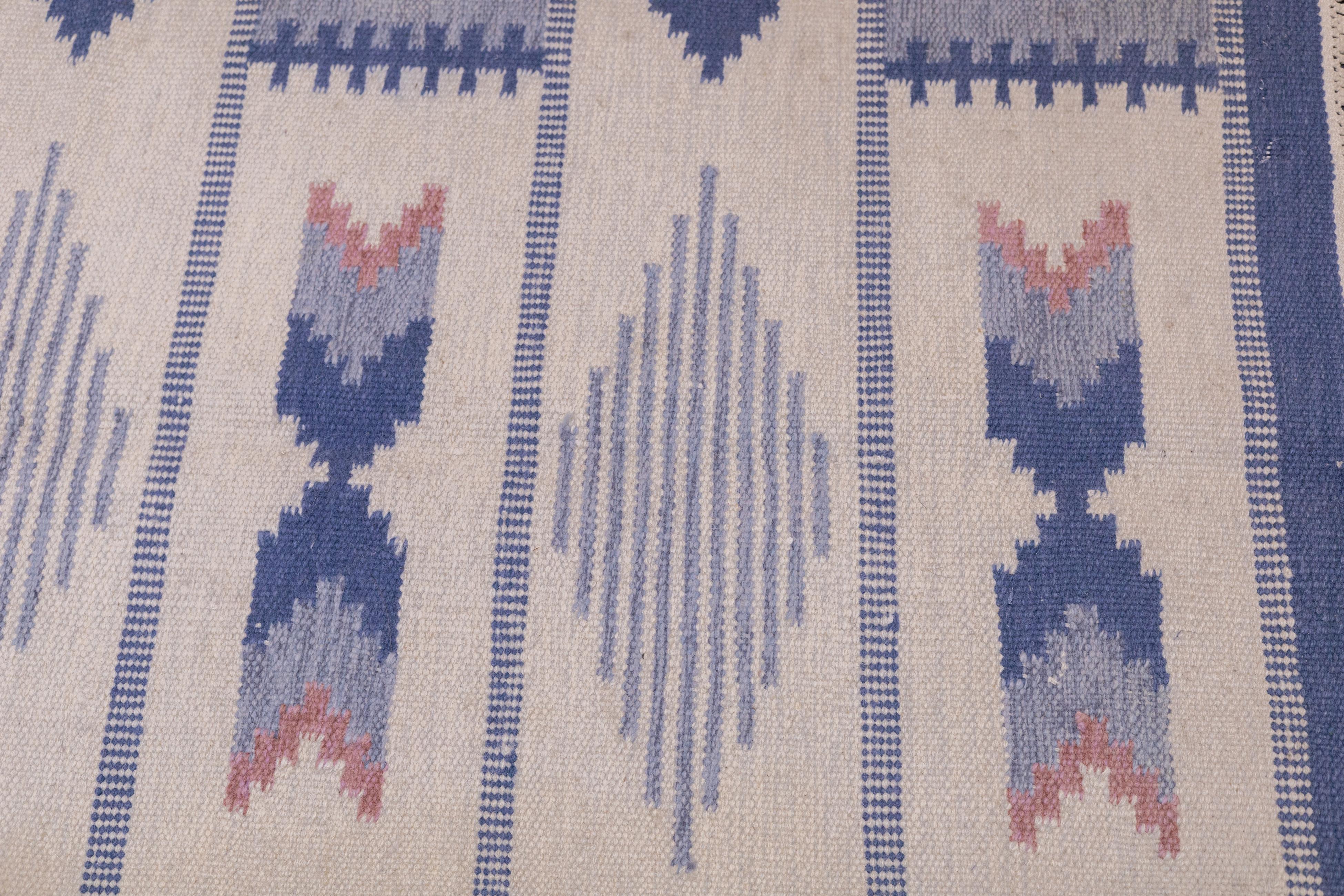 Swedish Kilim Rug 4'5'' x 6'3'' For Sale 1
