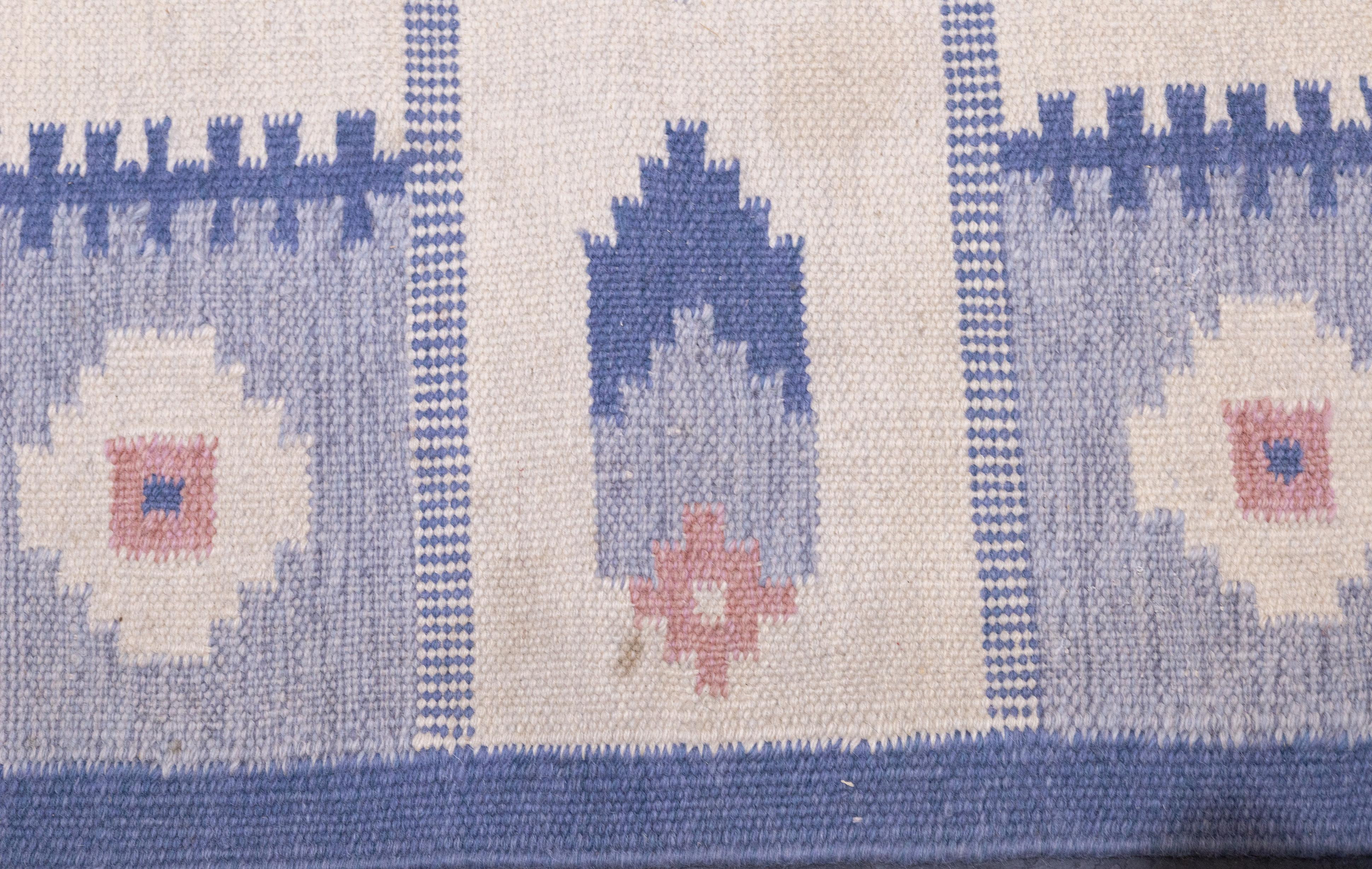 Swedish Kilim Rug 4'5'' x 6'3'' For Sale 4
