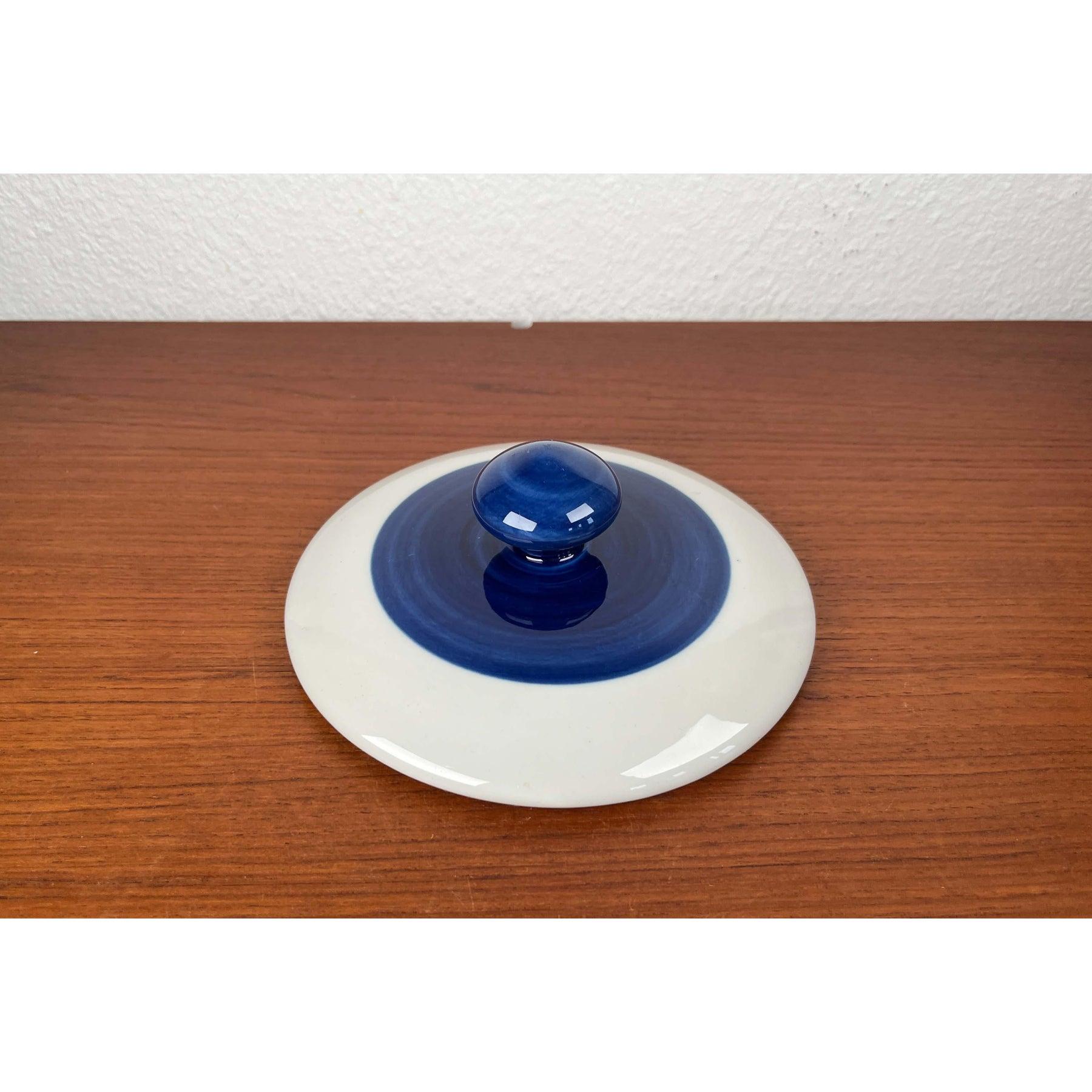Swedish Koka Blue, Blau, Bla Series Lid by Hertha Bengtson for Rörstrand, 1950s For Sale 1