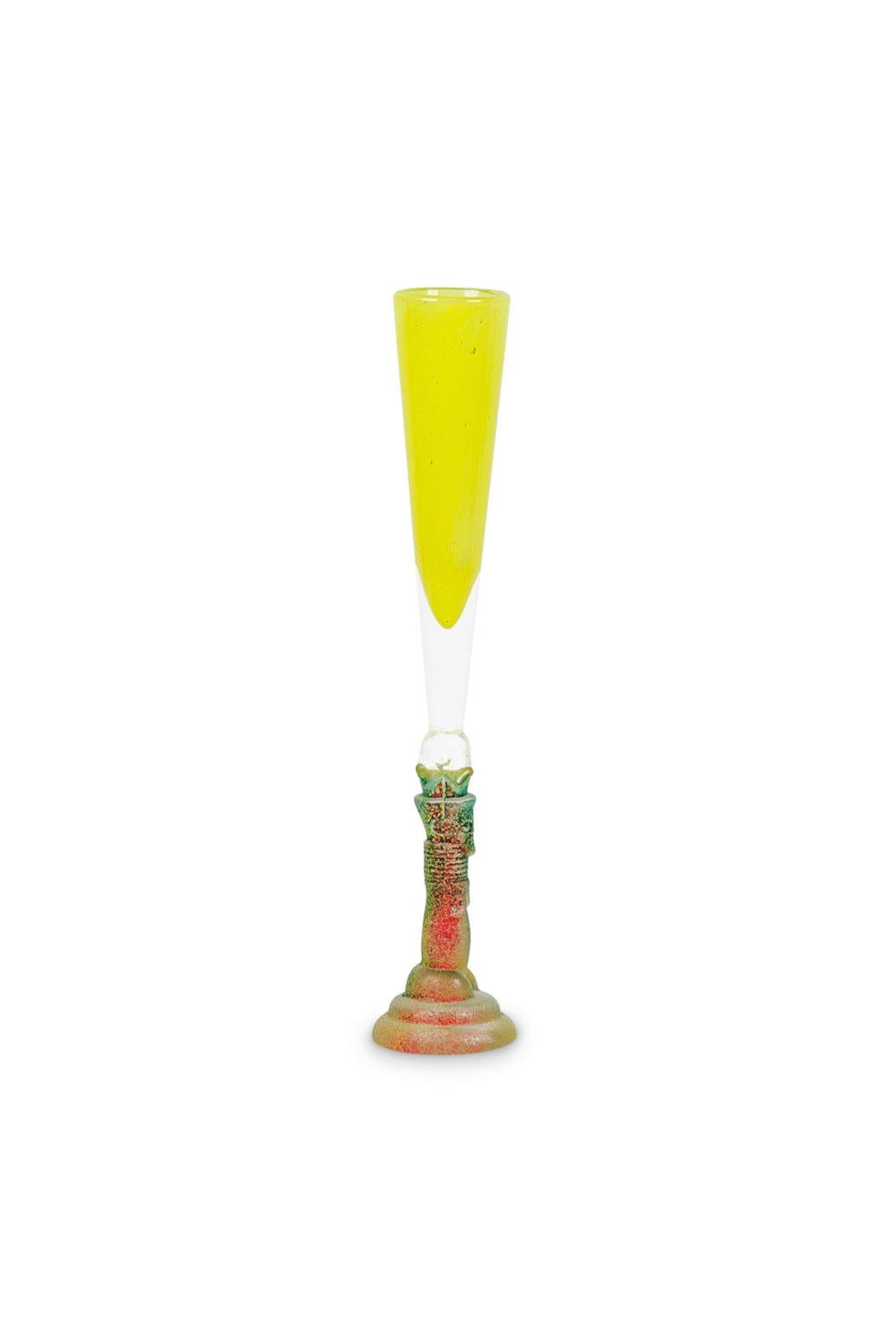Verre à champagne suédois Kosta Boda jaune Bon état - En vente à Queens, NY