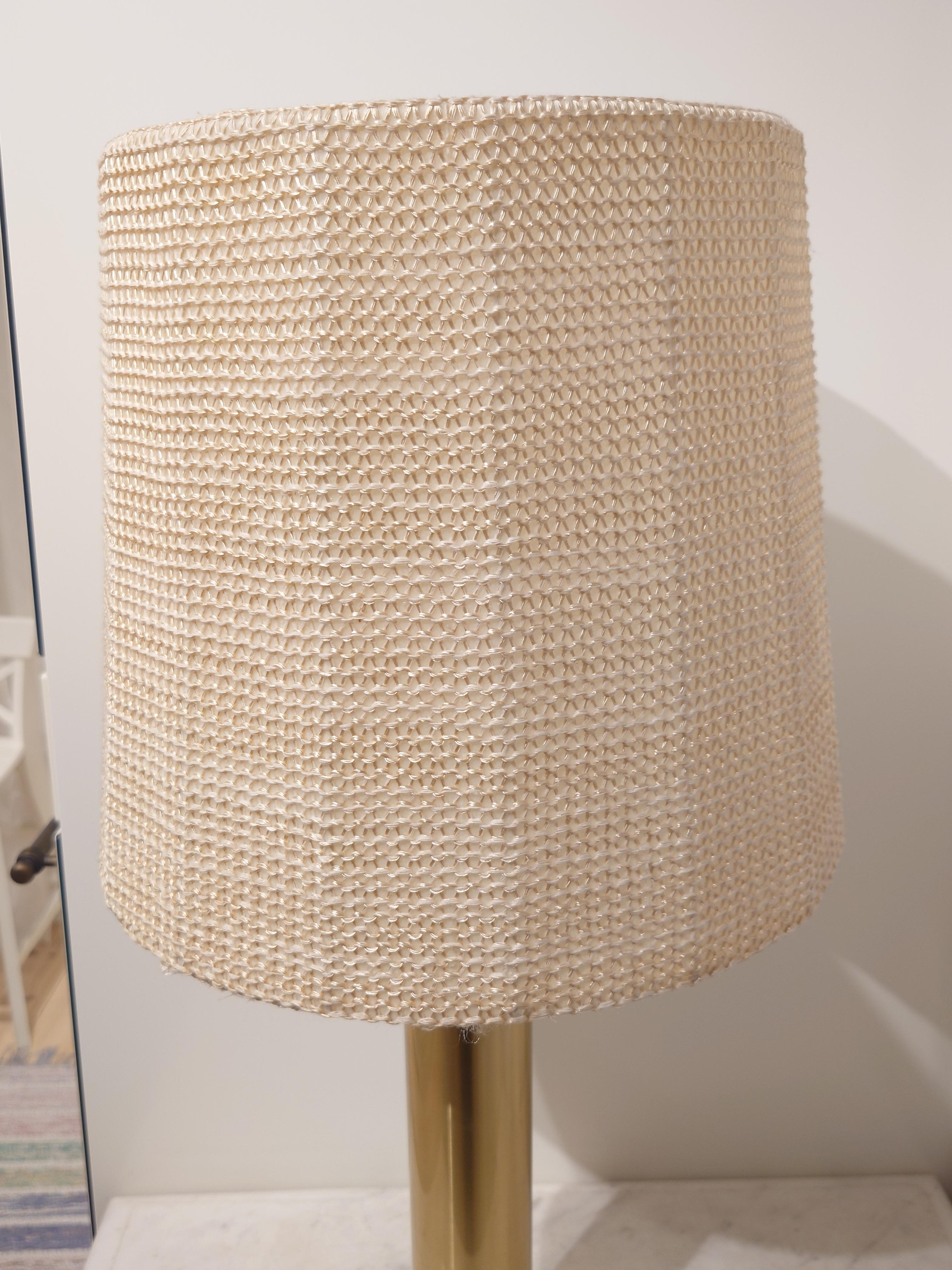 Sueca Kosta Lámpara de mesa contemporánea de latón 60s Sueca moderna en venta 3