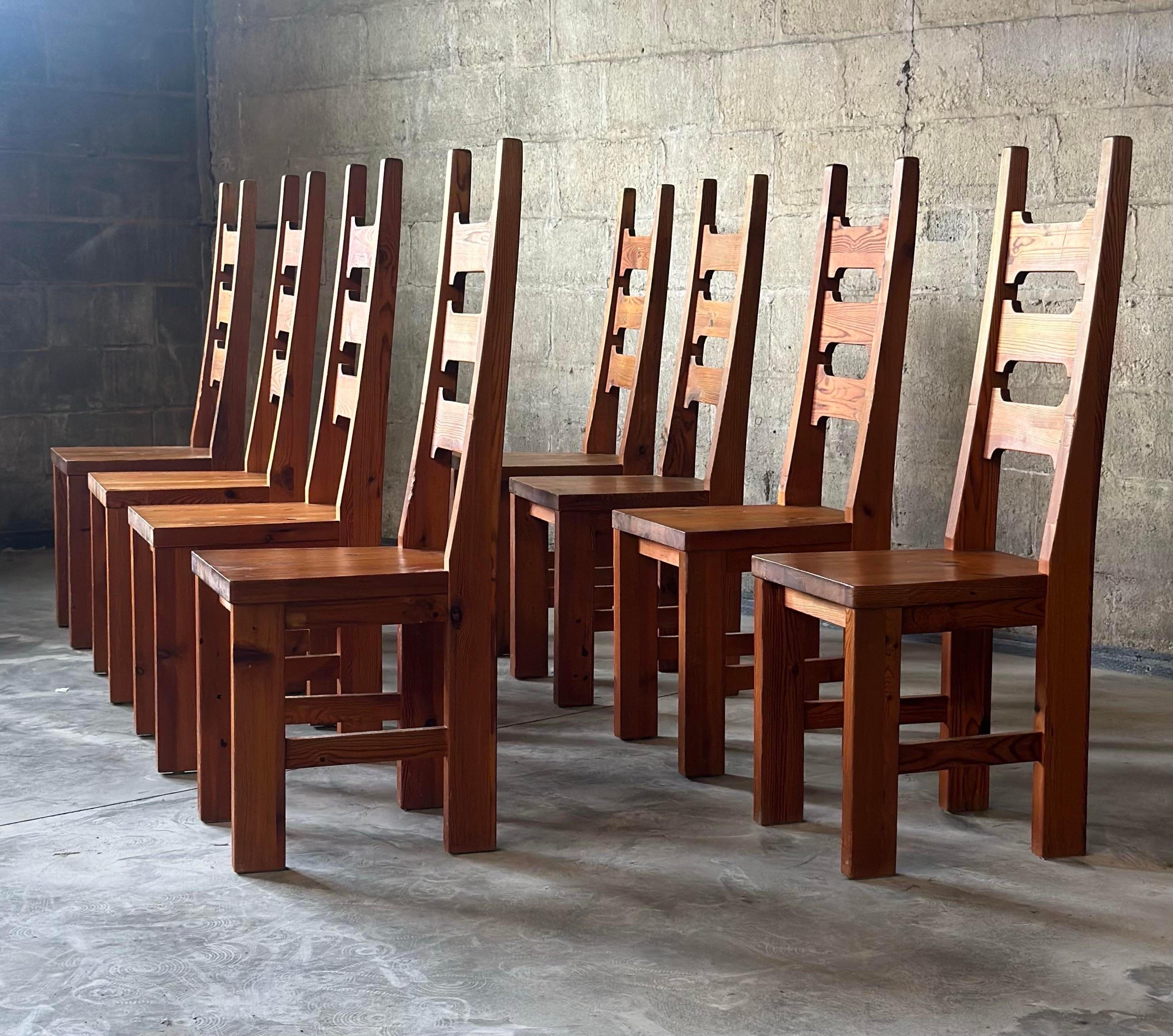 Straordinario set di 8 sedie da pranzo scultoree 