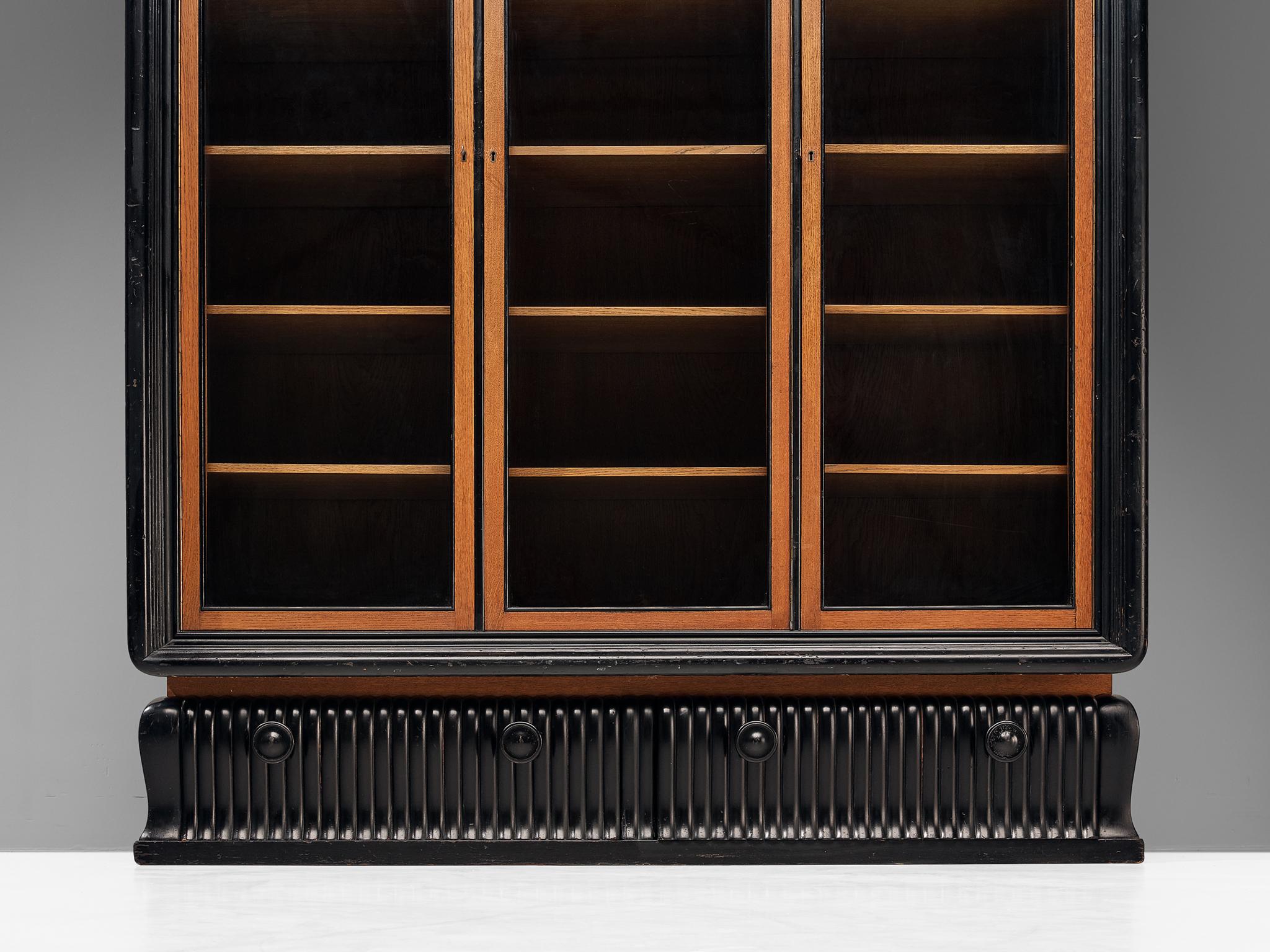 Swedish Large Art Deco Cabinet in Oak with Original Glass Doors  In Good Condition For Sale In Waalwijk, NL