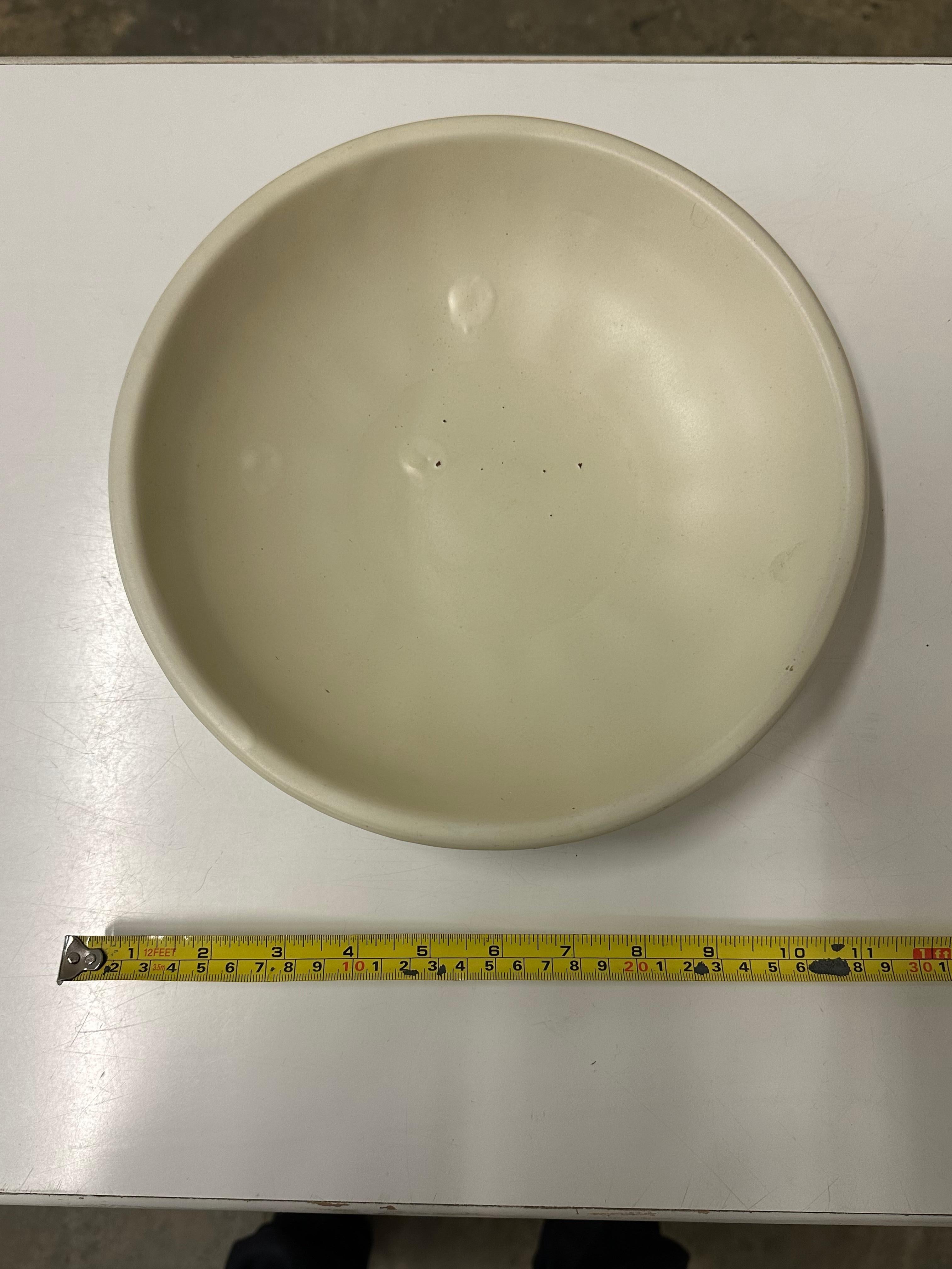 Mid-20th Century Swedish Large Ceramic Low Bowl Attributed to Harald Östergren for Upsala Ekeby For Sale