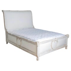 Swedish Late 18th Century Neoclassical Painted Bed with Medallions