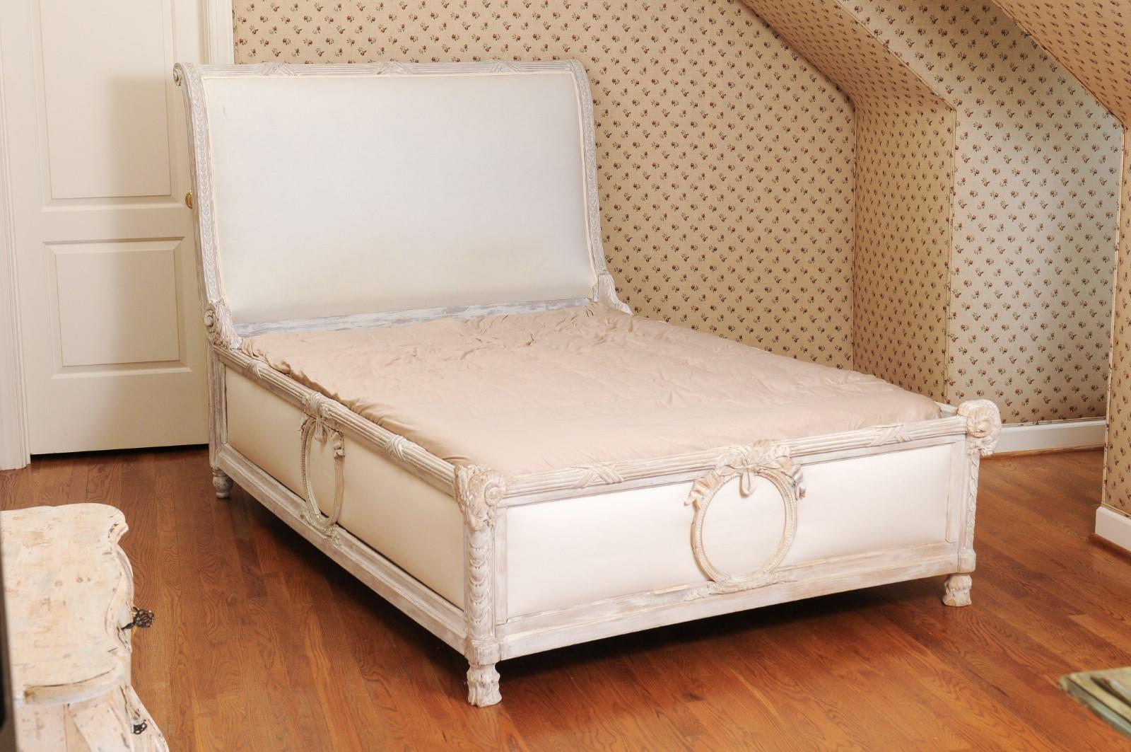 medallion bed frame