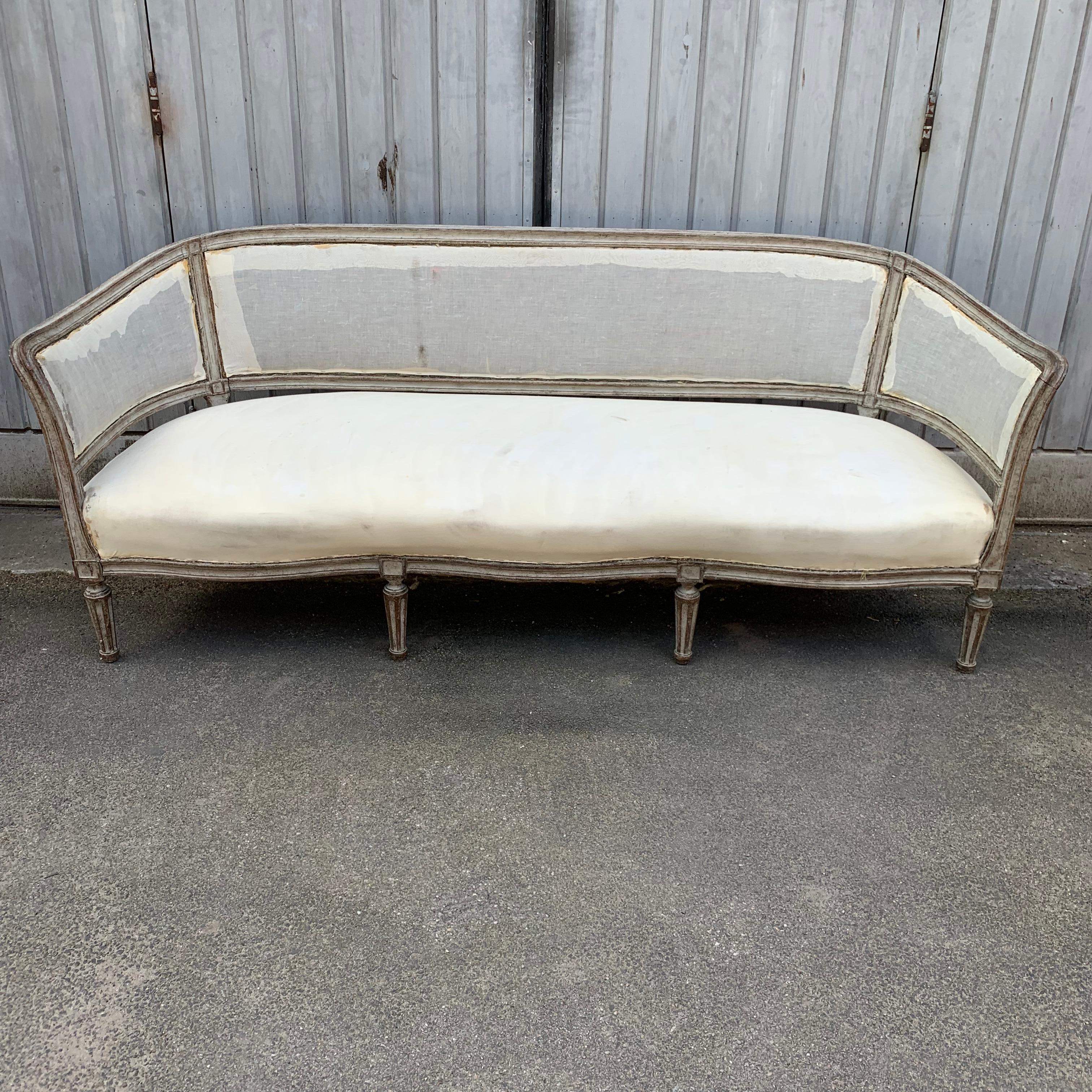 Swedish Late 19th Century Wide And Deep Gustavian Sofa Settee At