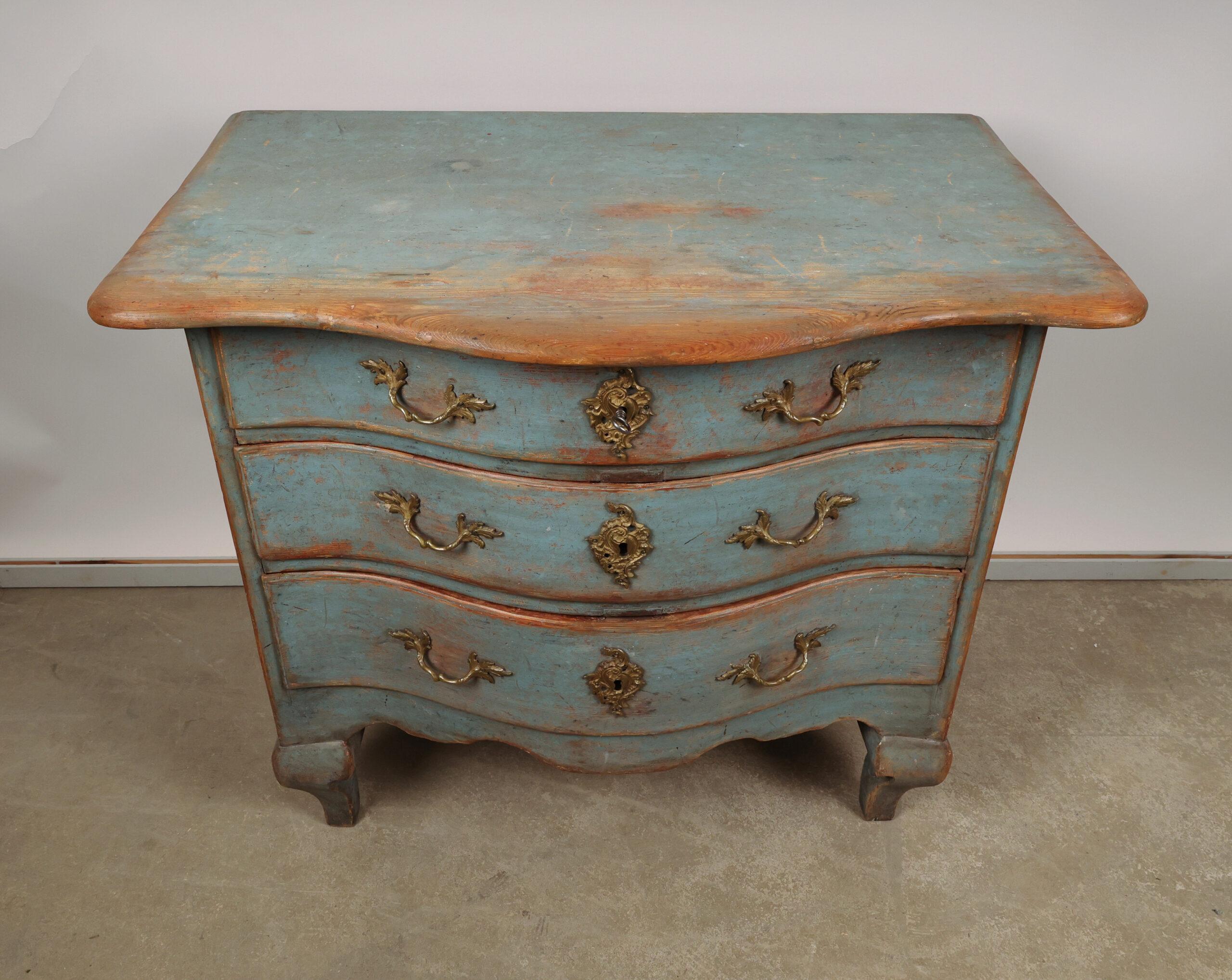 Swedish Late Baroque Chest of Drawers In Good Condition In Ljungby, SE