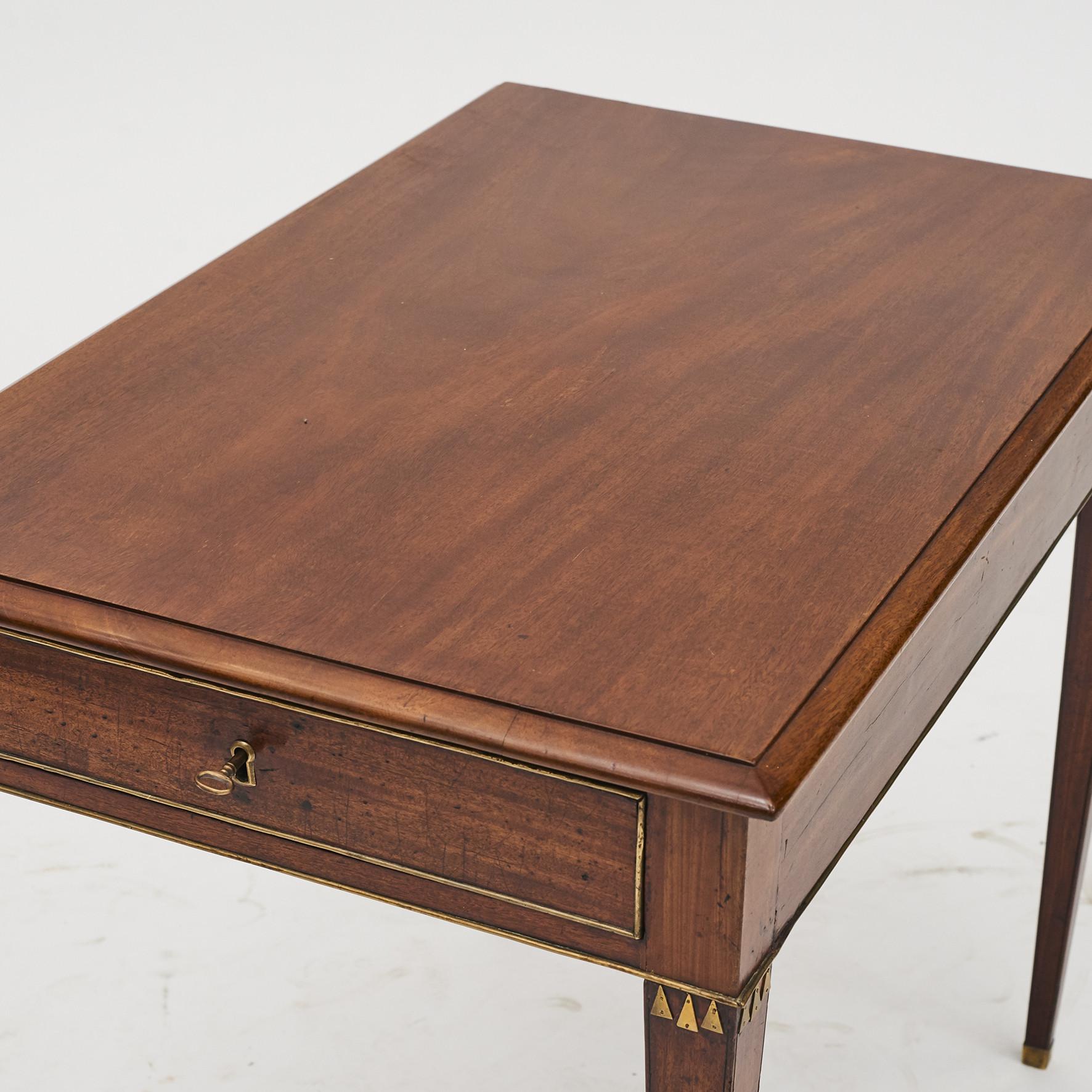 Swedish Late Gustavian Console Table in Mahogany 1