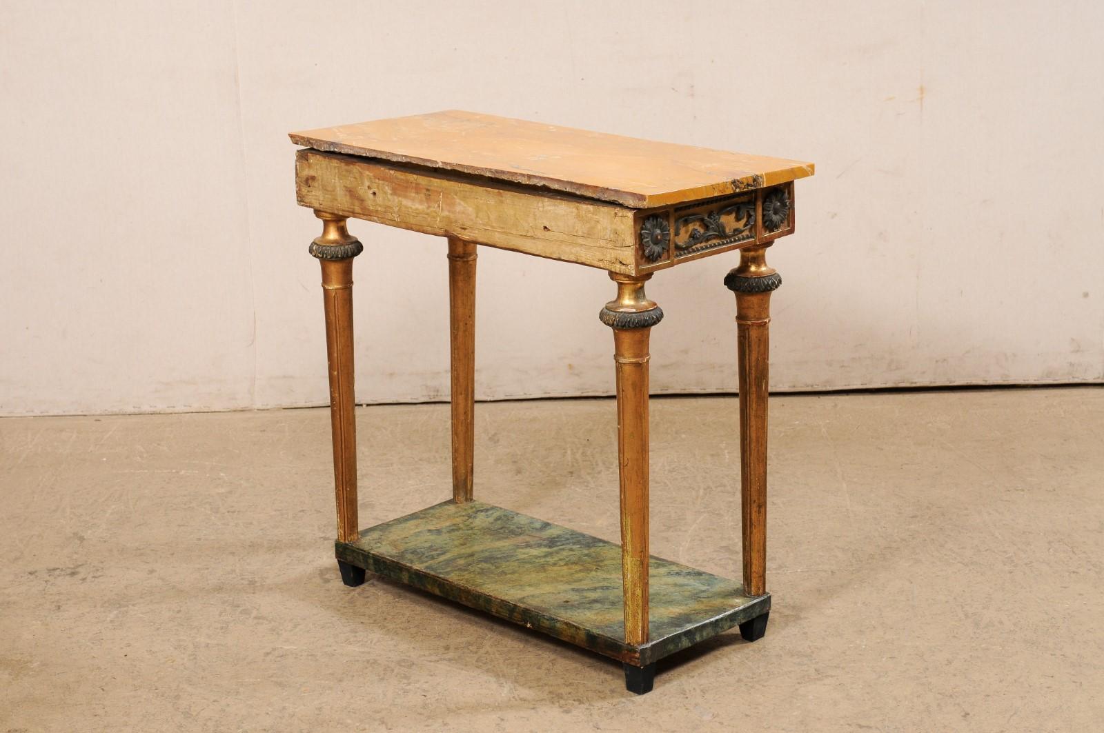 Petite console suédoise de la fin de la période gustavienne avec plateau en marbre et étagère inférieure, 2.5 Ft W en vente 1