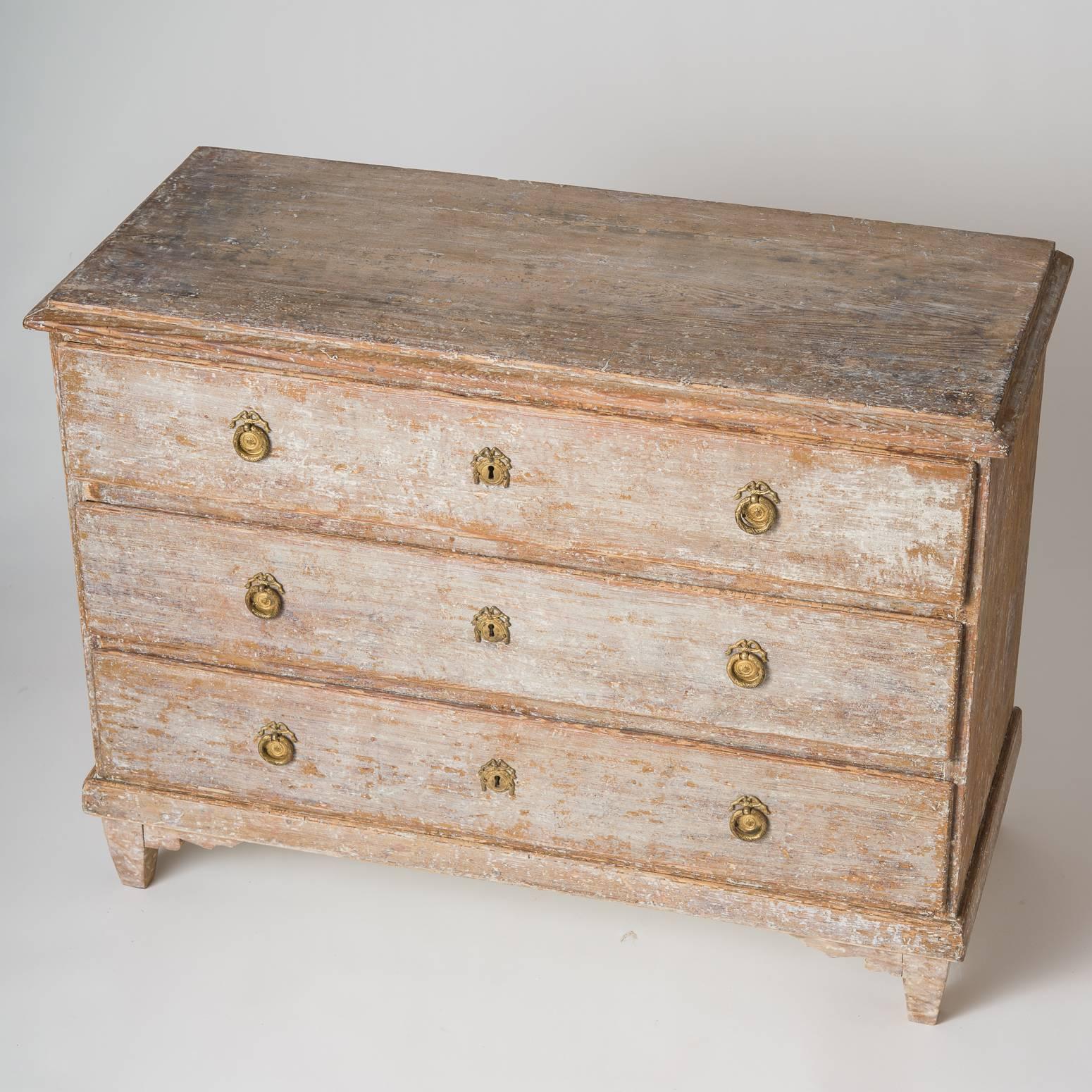 Swedish Late Gustavian Period Three-Drawer Chest, circa 1825 For Sale 3