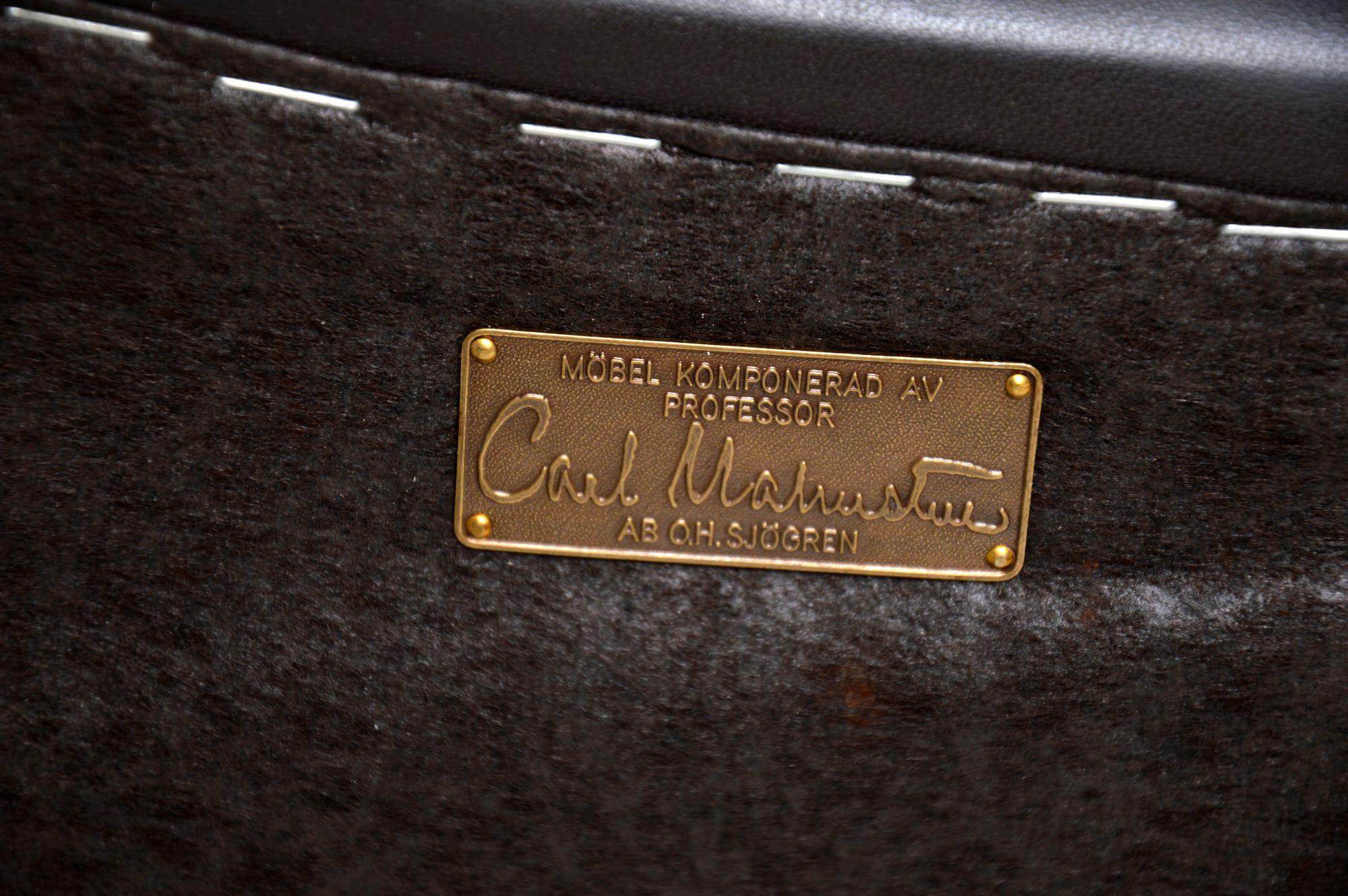 Swedish Leather Samsas Round Sofa by Carl Malmsten For Sale 5