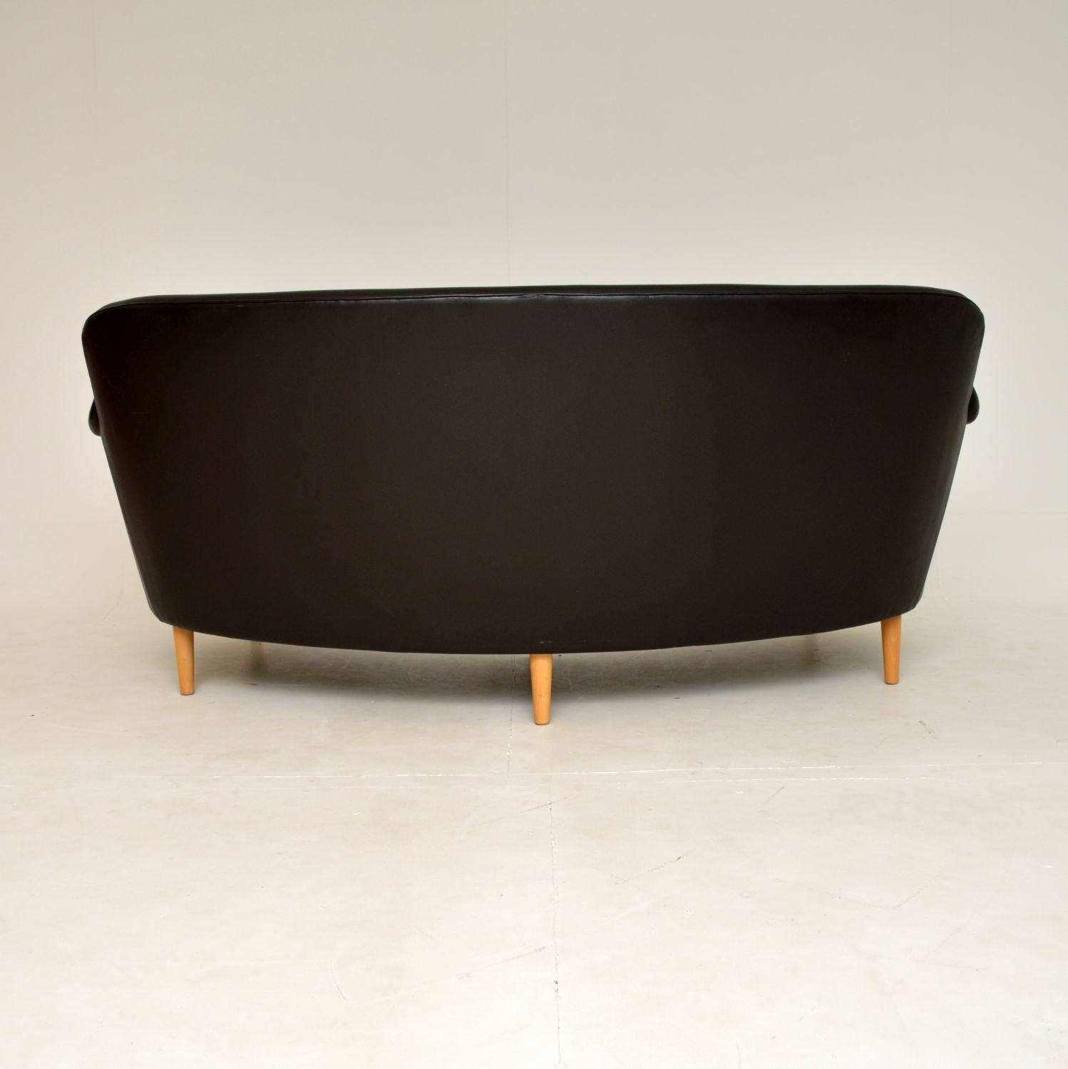 Swedish Leather Samsas Round Sofa by Carl Malmsten For Sale 2