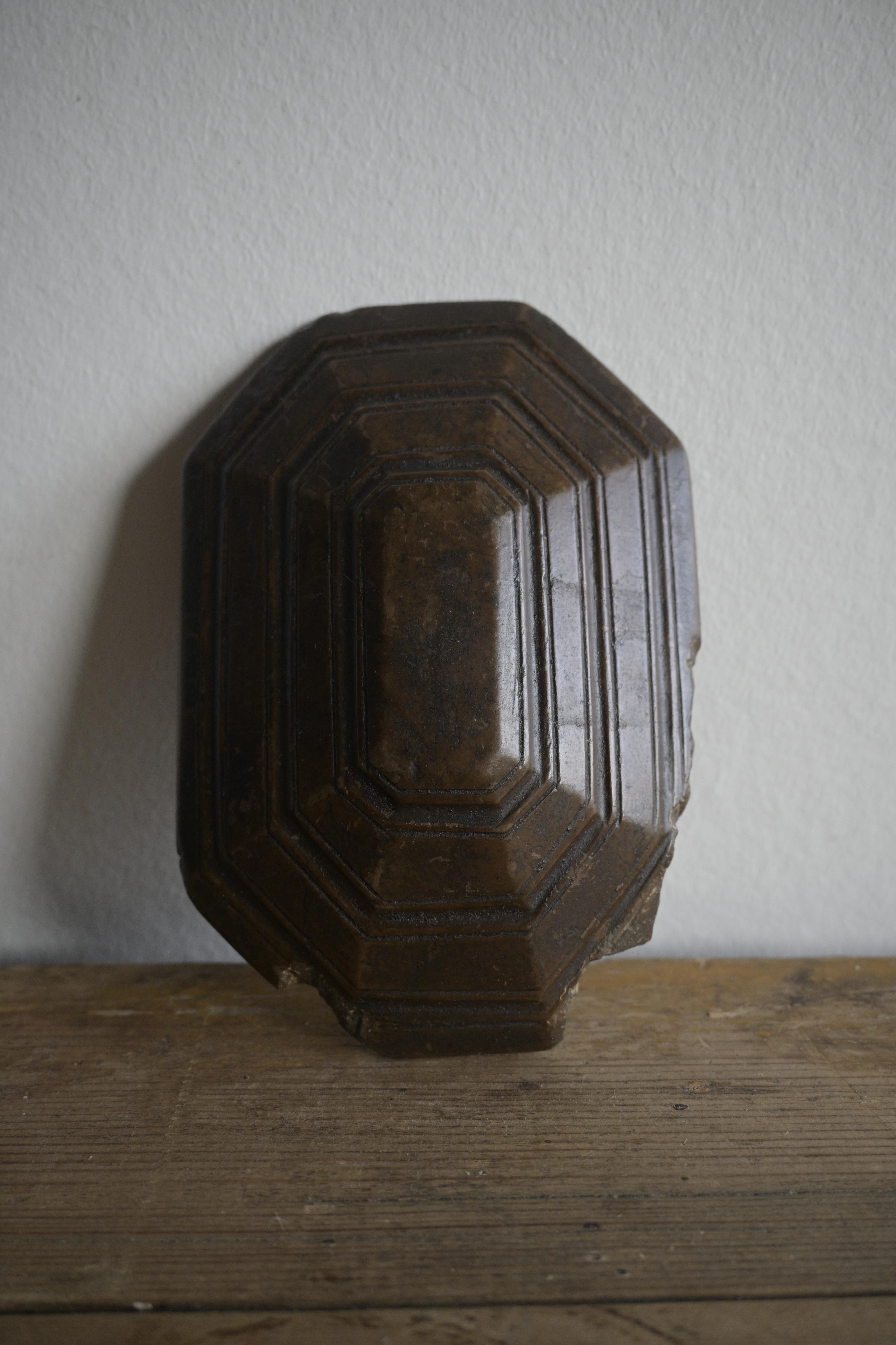 Swedish Lime Stone Butterbox circa 1830 3
