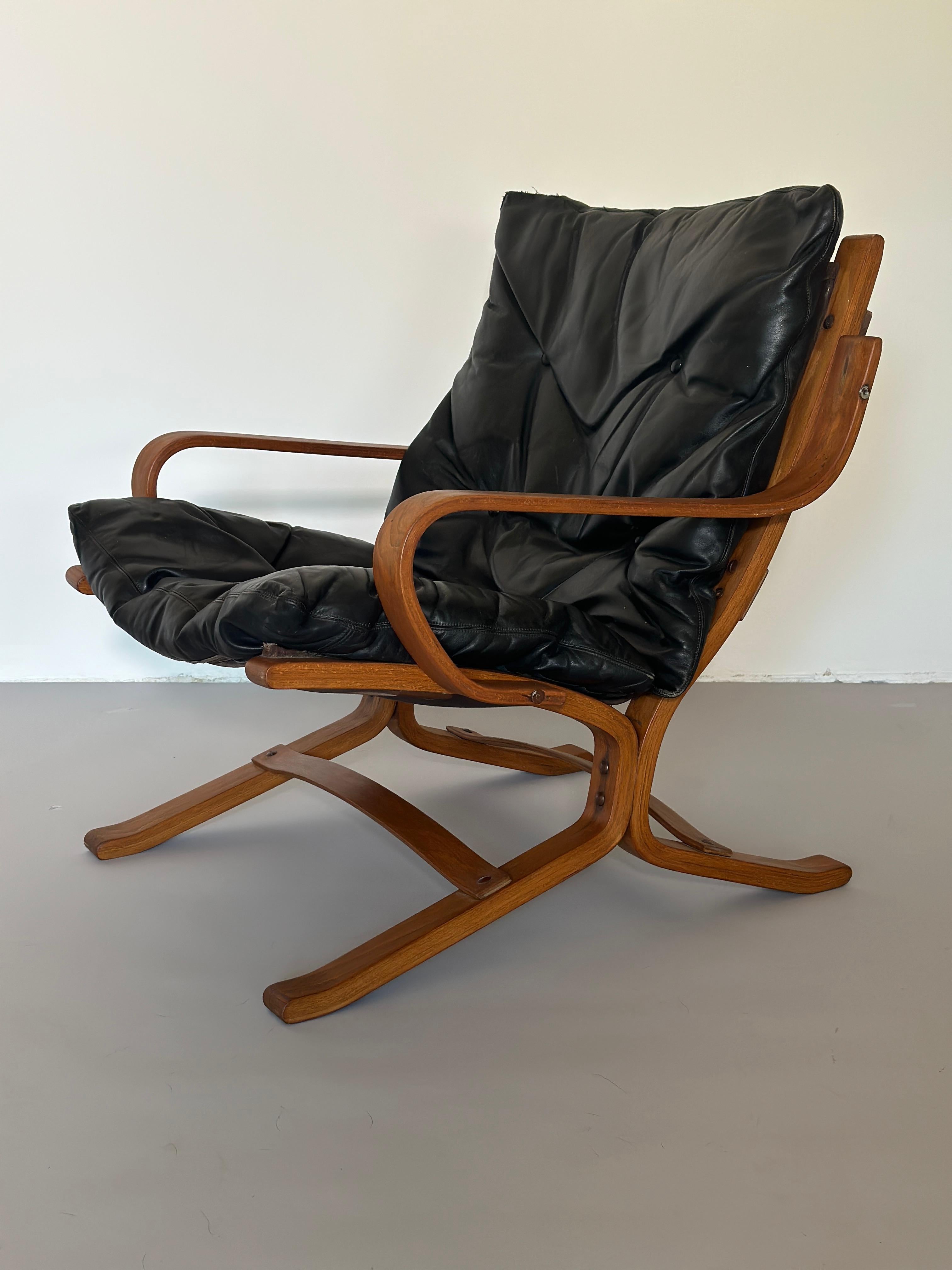 Swedish Longue Armchair 1960s For Sale 4