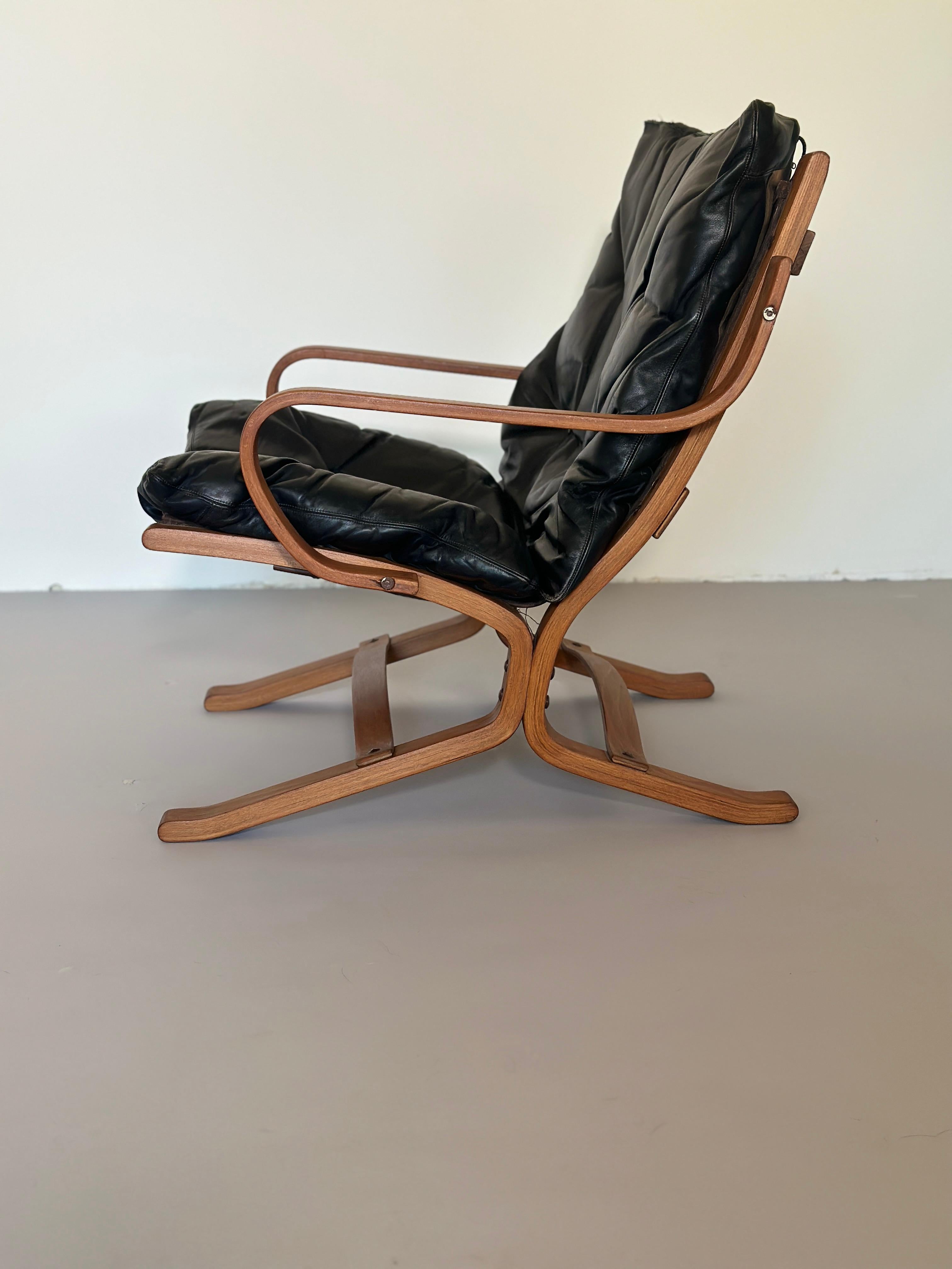 Mid-Century Modern Swedish Longue Armchair 1960s For Sale