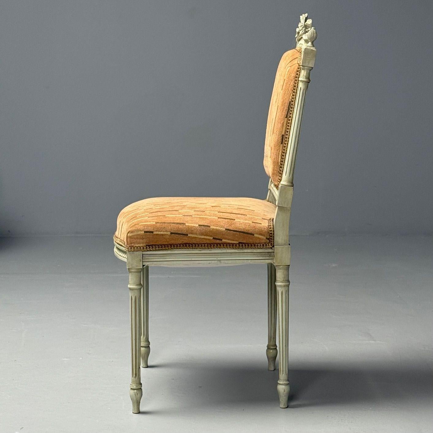 Stile svedese Luigi XVI, dieci sedie da pranzo, legno intagliato grigio, tessuto, 20° C. in vendita 5