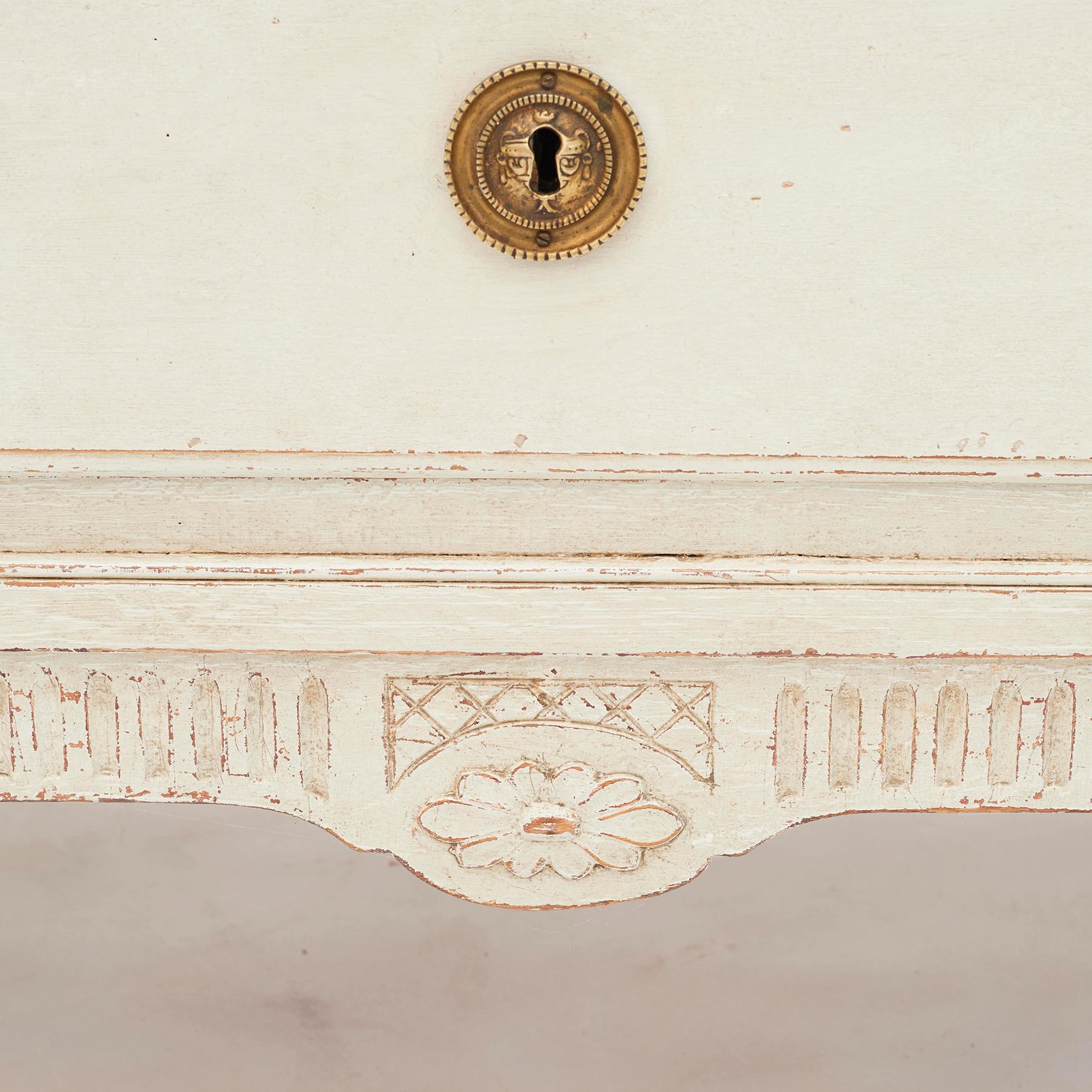 18th Century Swedish Louis XVI White-Grey Painted Chest of Drawers