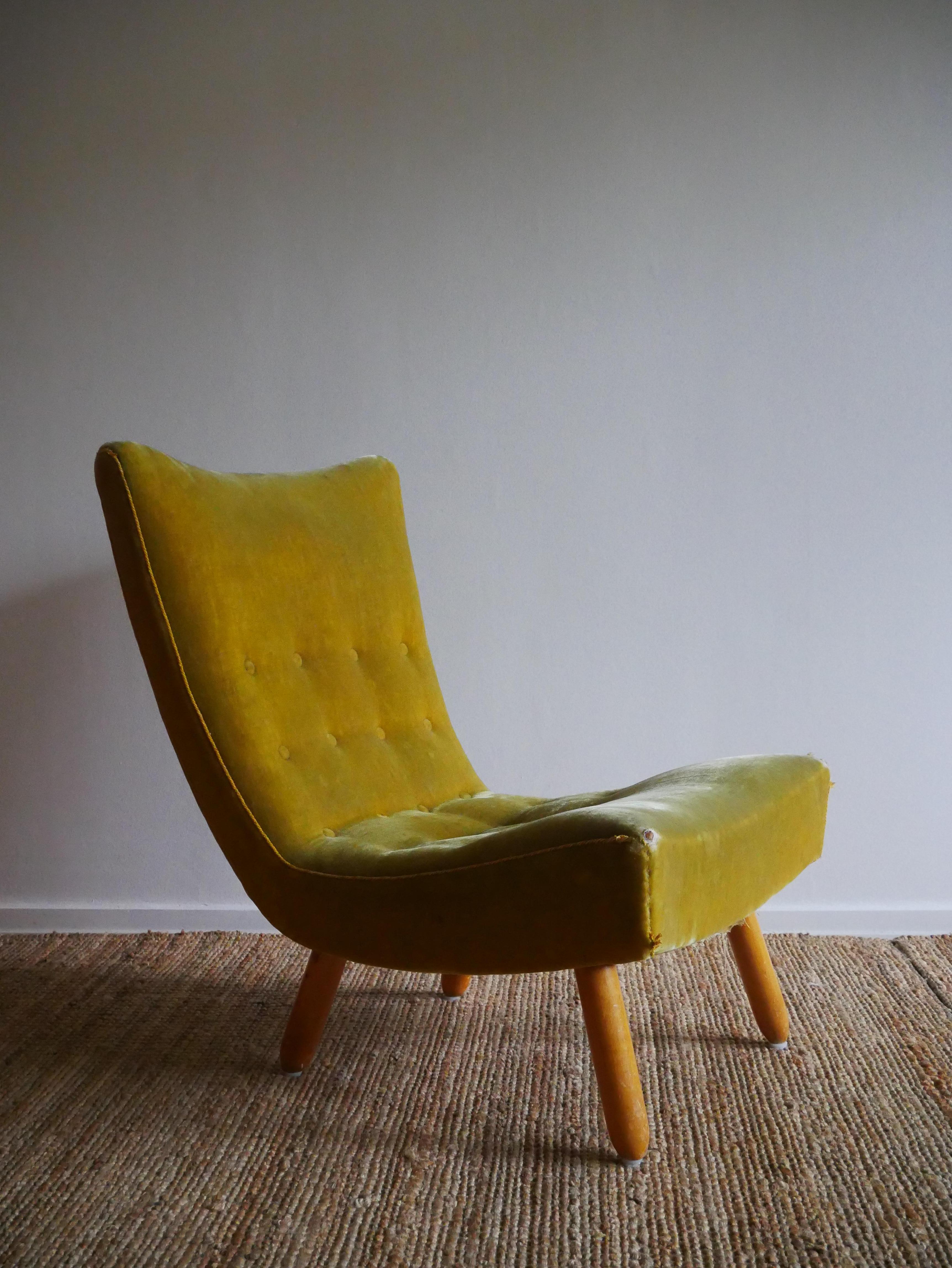 Swedish Lounge Chair 1940-50s For Sale 3