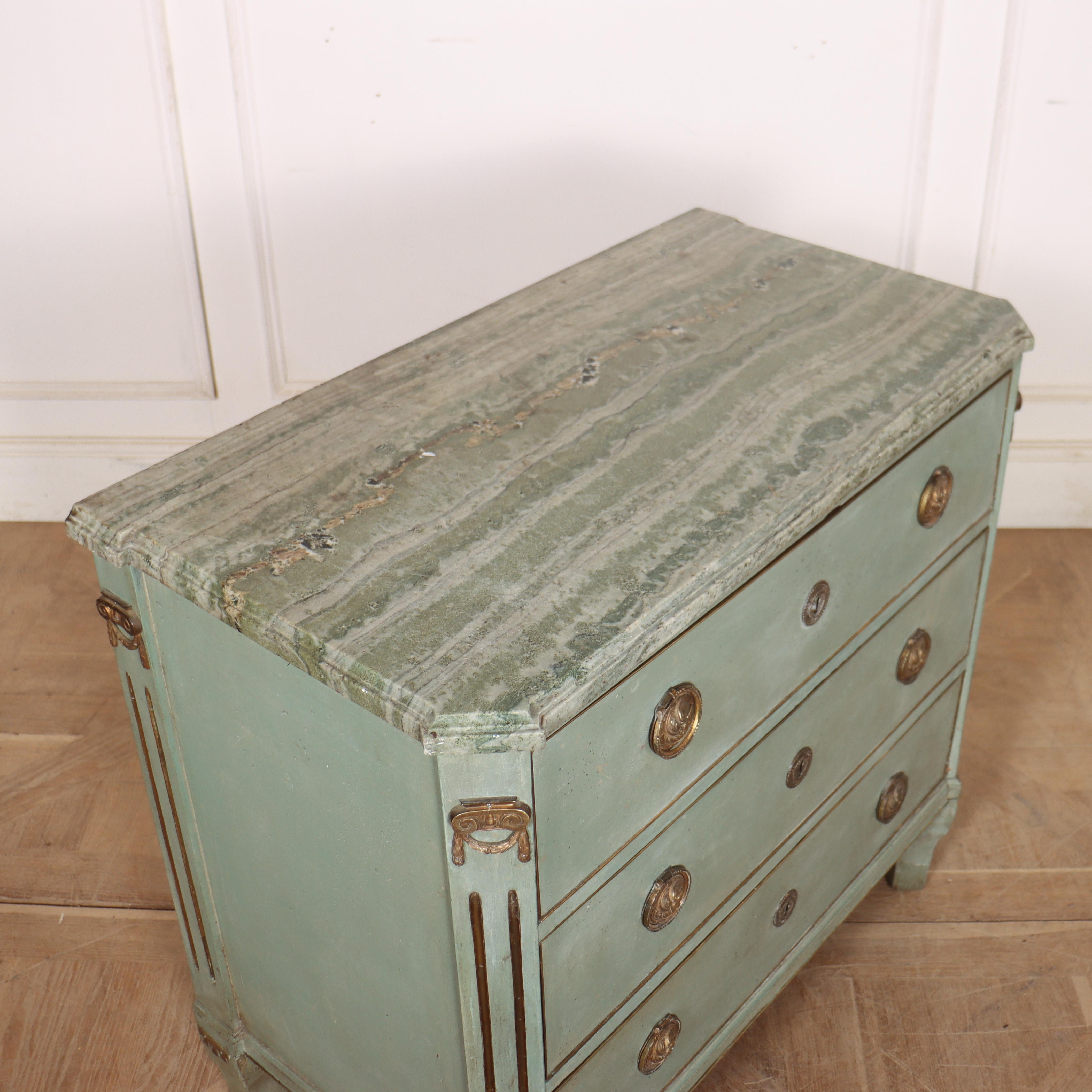 Commode svedese con piano in marmo in vendita 3