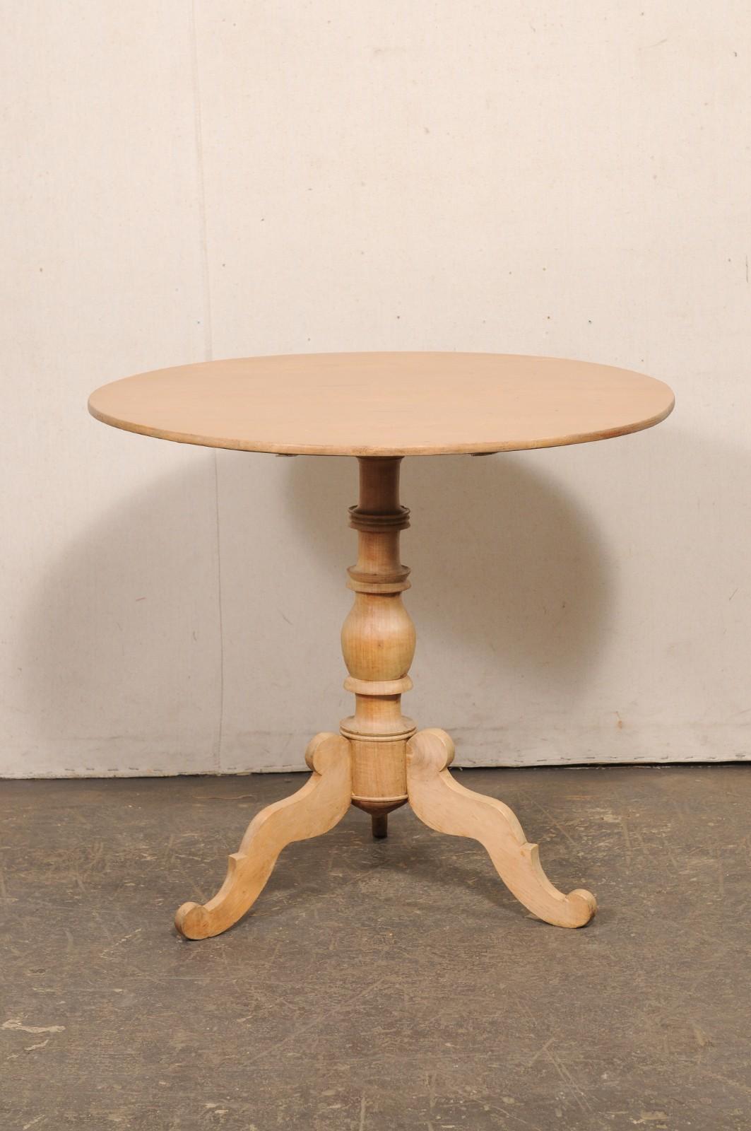 Swedish Mid 19th C. Round Tilt-Top Occasional Table, Approx. 2.75 Ft Diameter In Good Condition For Sale In Atlanta, GA