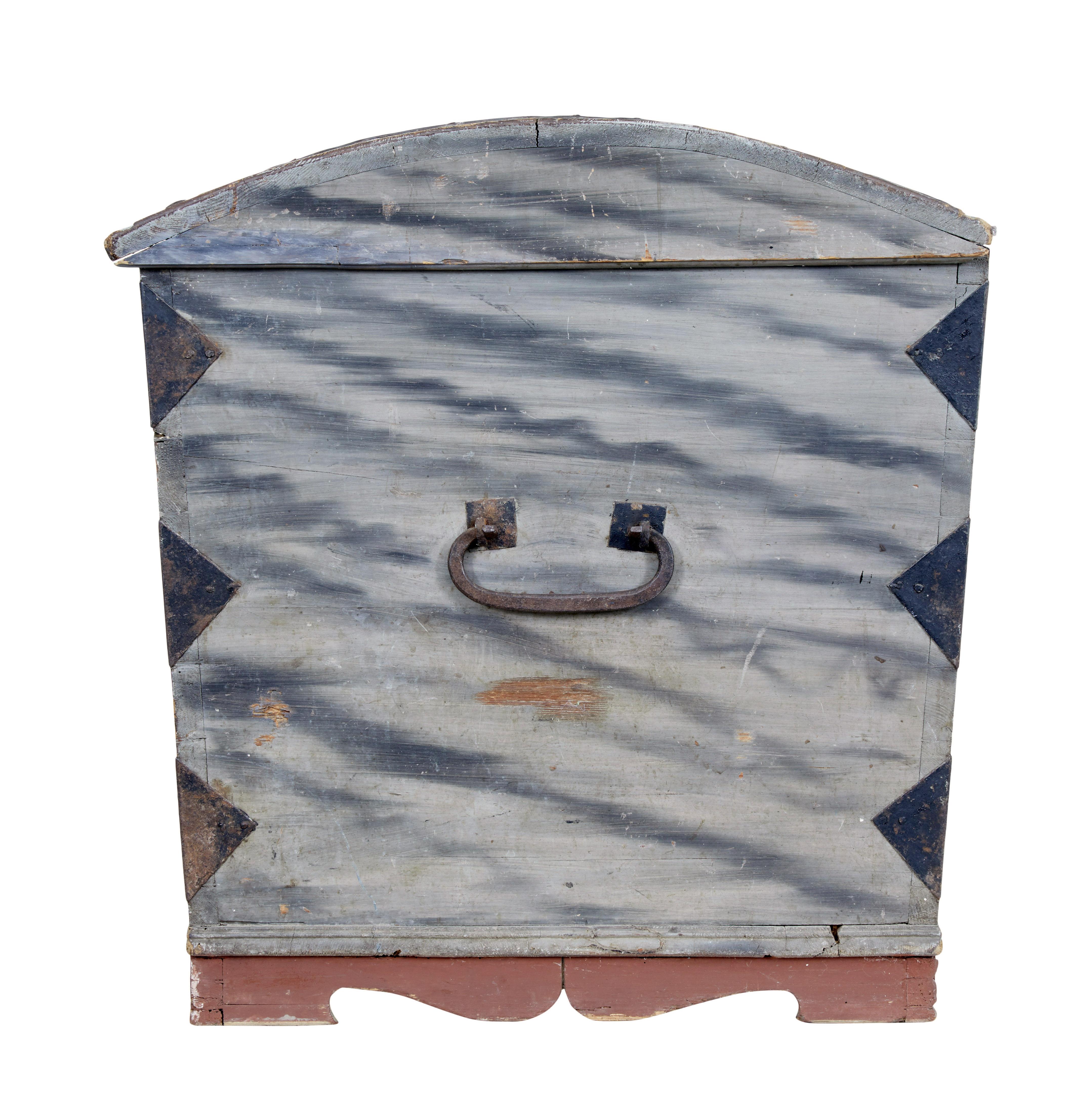 Swedish Mid-19th Century Hand Painted Dome Top Chest For Sale 2