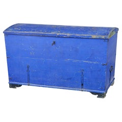 Swedish mid 19th century hand painted pine dome top trunk
