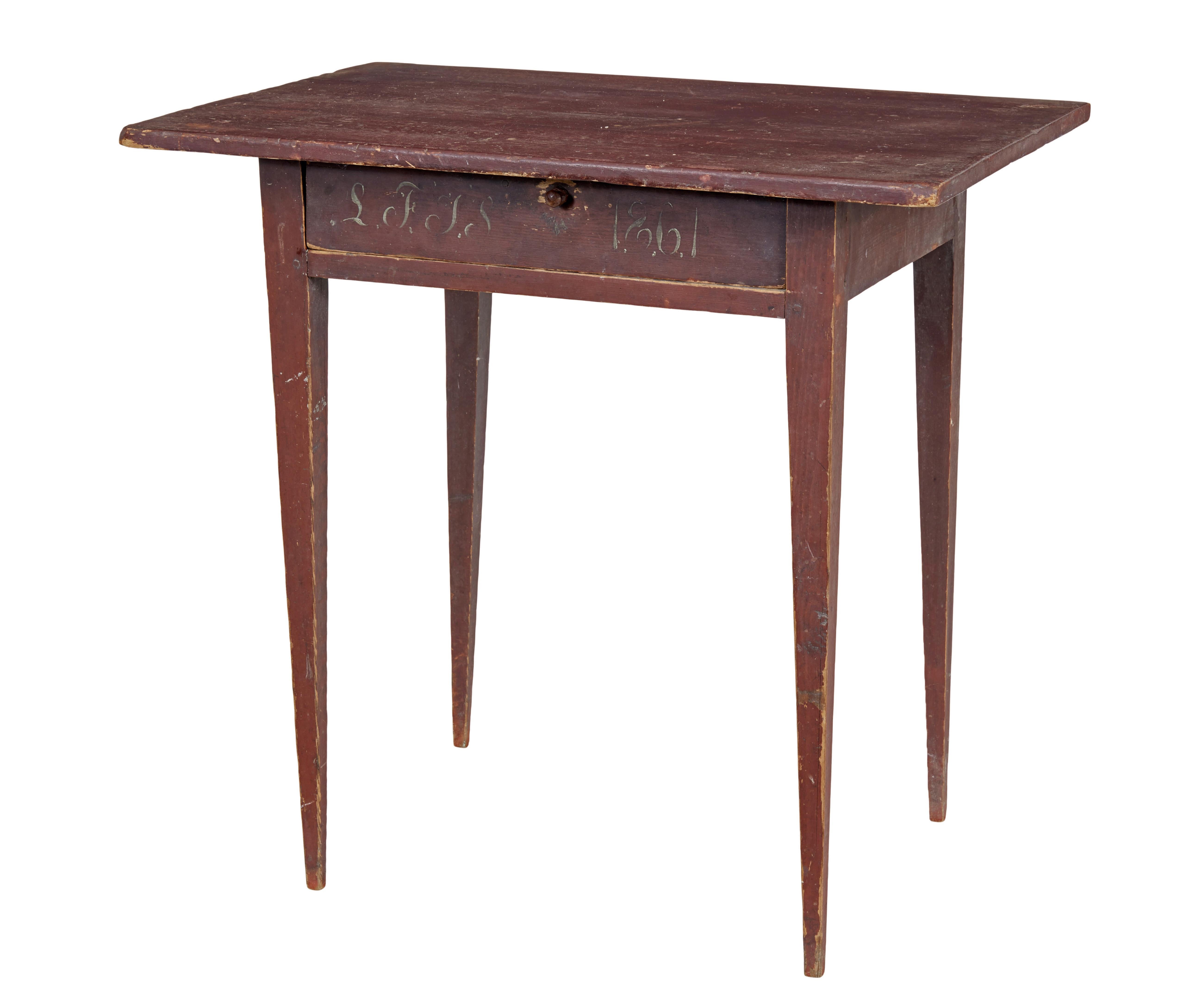 Tavolino svedese in pino dipinto rustico della metà del XIX secolo In condizioni buone in vendita a Debenham, Suffolk