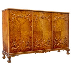 Buffet suédois en bouleau d'inspiration rococo du milieu du 20e siècle