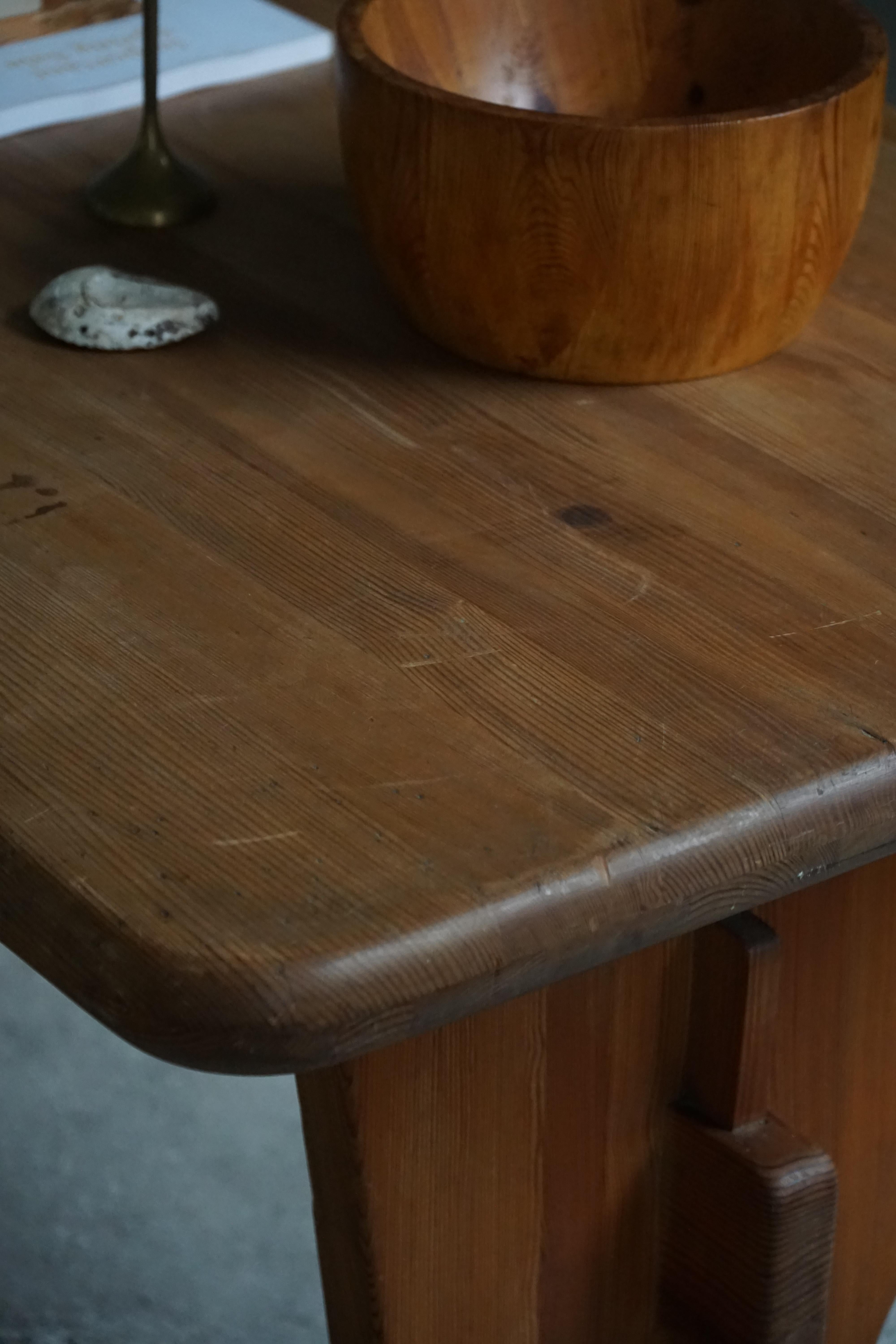 Swedish Mid-20th Century, Solid Pine Dining Table, Åby Möbelfabrik, 1940s en vente 7