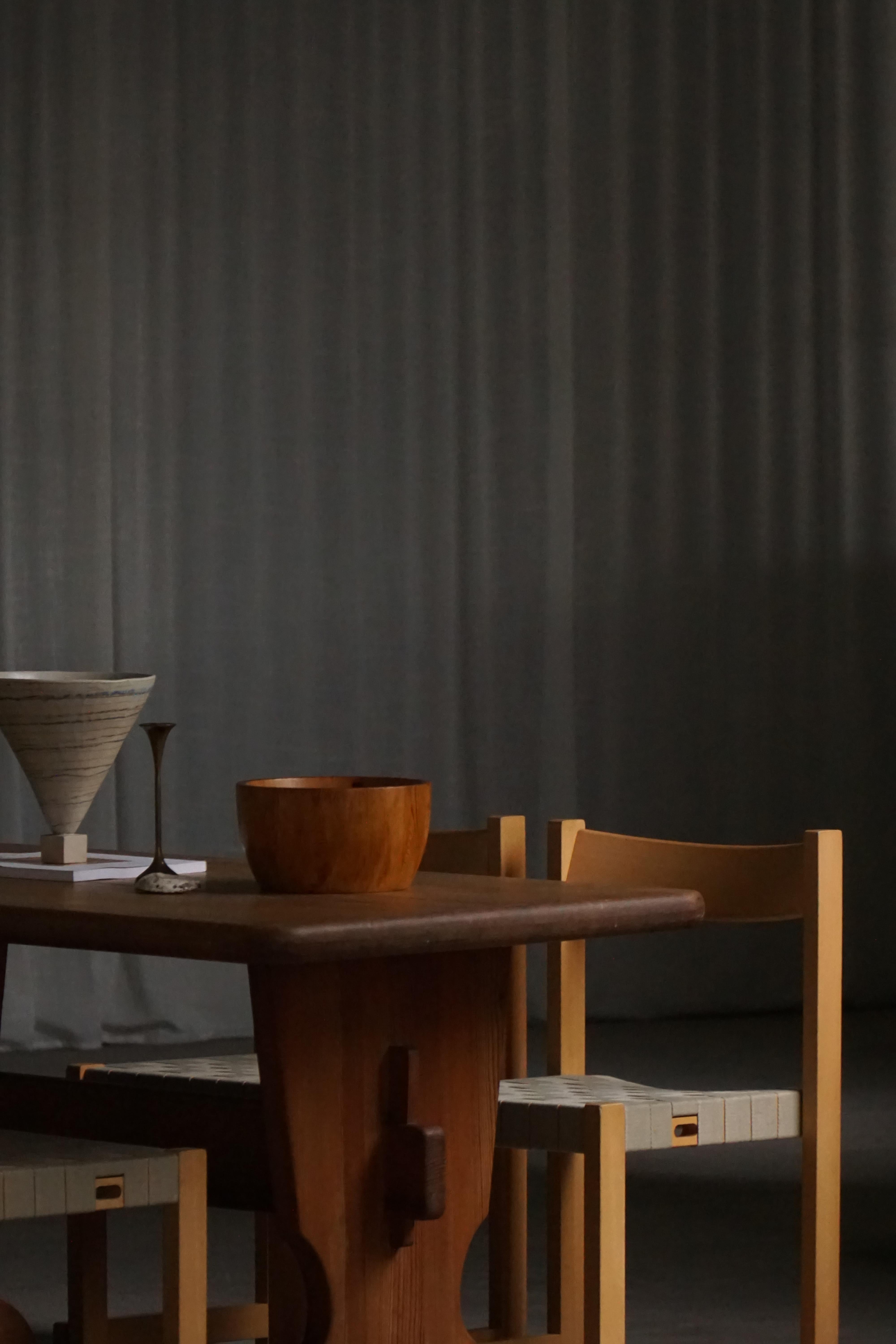 Swedish Mid-20th Century, Solid Pine Dining Table, Åby Möbelfabrik, 1940s en vente 1