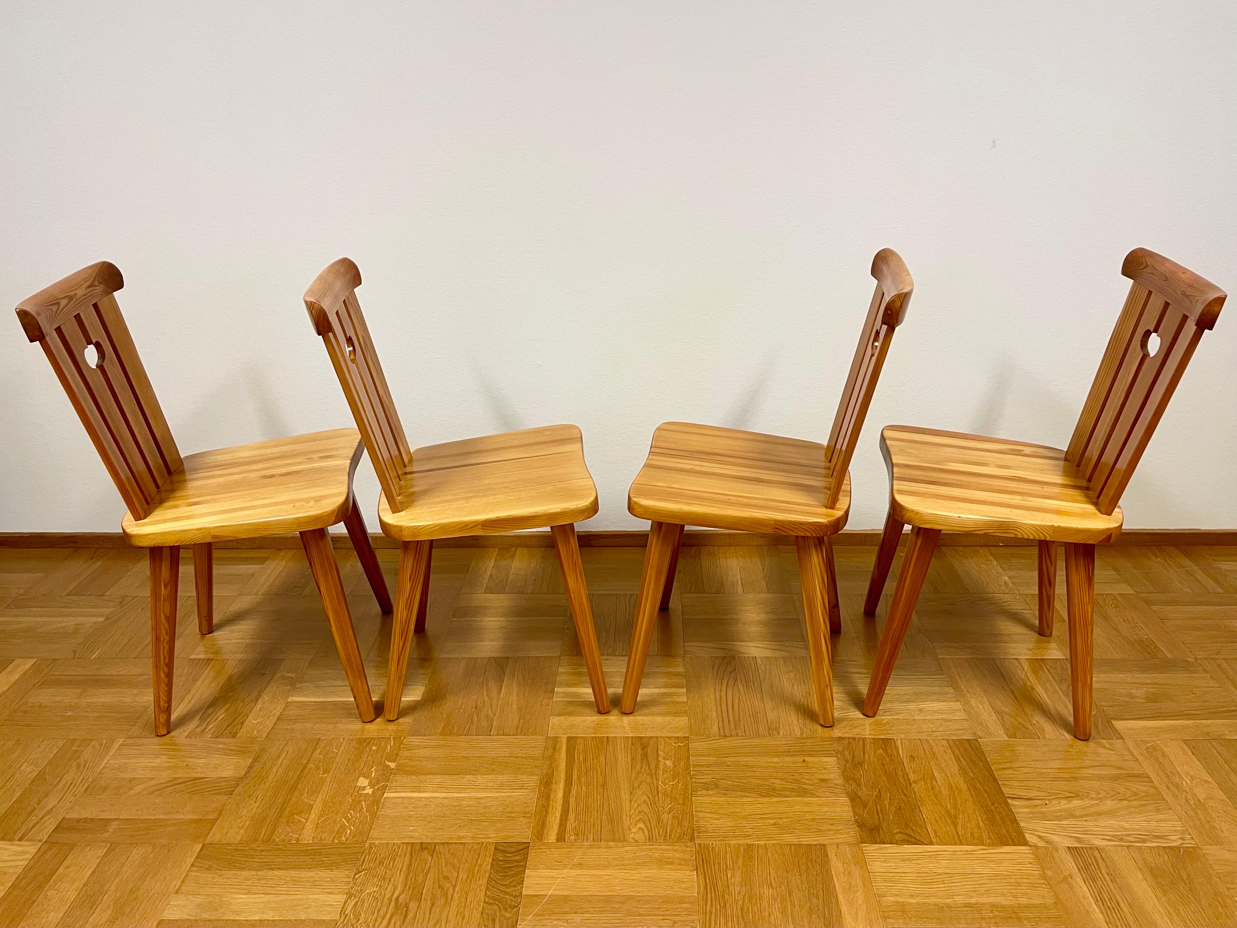 Hand-Crafted Swedish Mid 20th Pine Chairs Set by Göran Malmvall for Karl Andersson & Söner For Sale