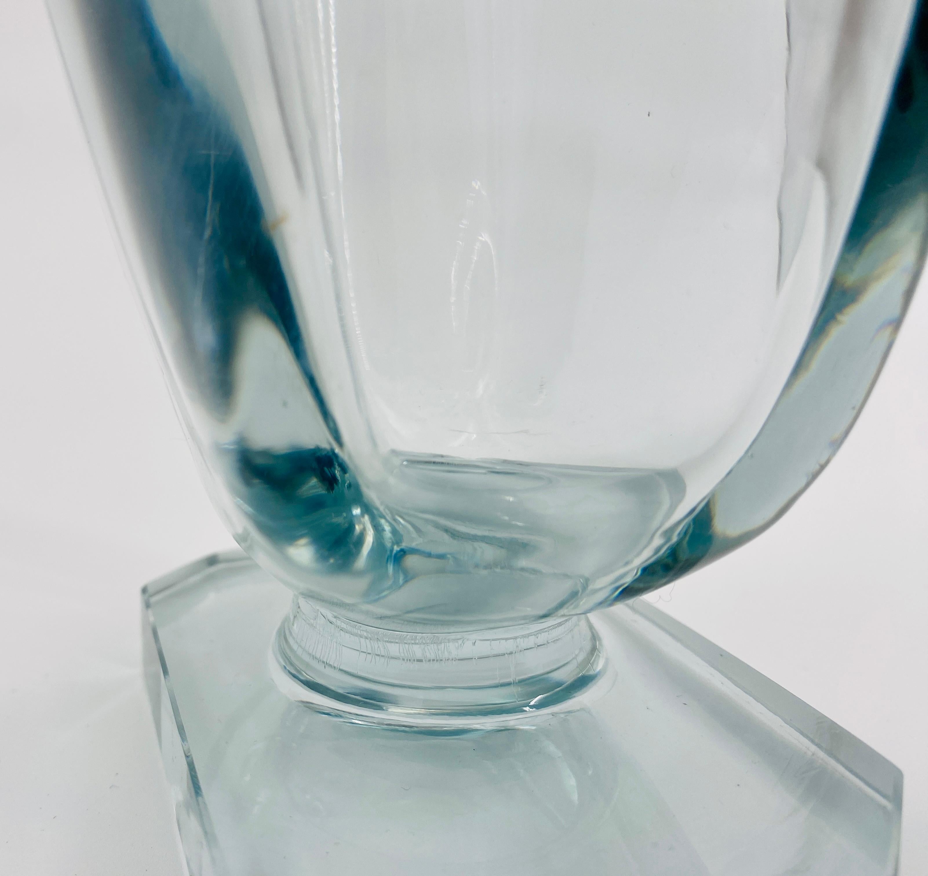 Verre Vase en verre d'art suédois du milieu du siècle dernier par Stromberghytten, années 1960 en vente