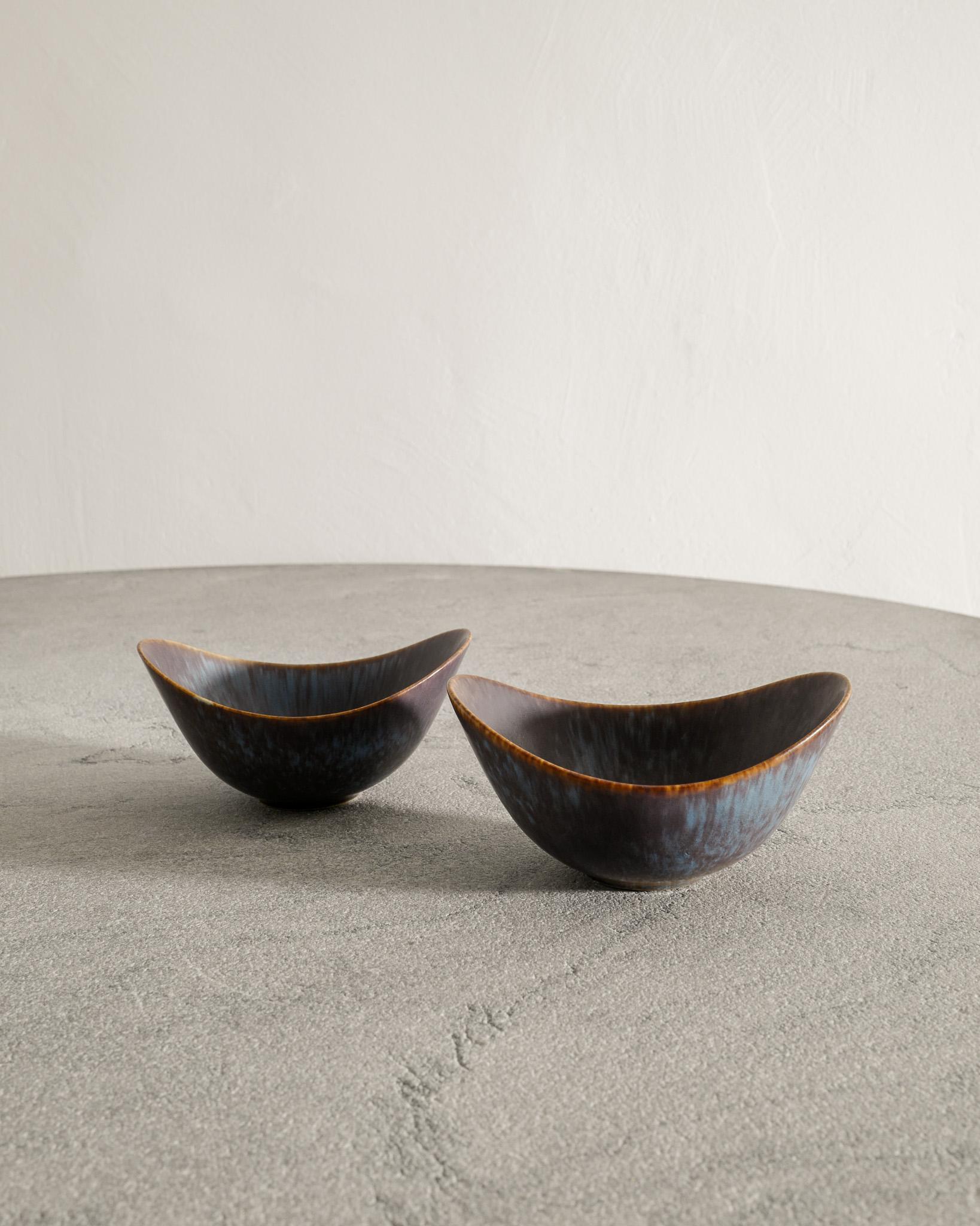 Scandinavo moderno Ciotole svedesi di metà secolo in ceramica 