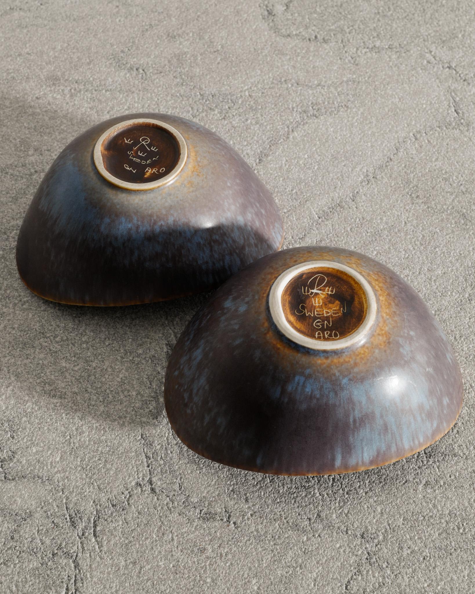 Metà XX secolo Ciotole svedesi di metà secolo in ceramica 