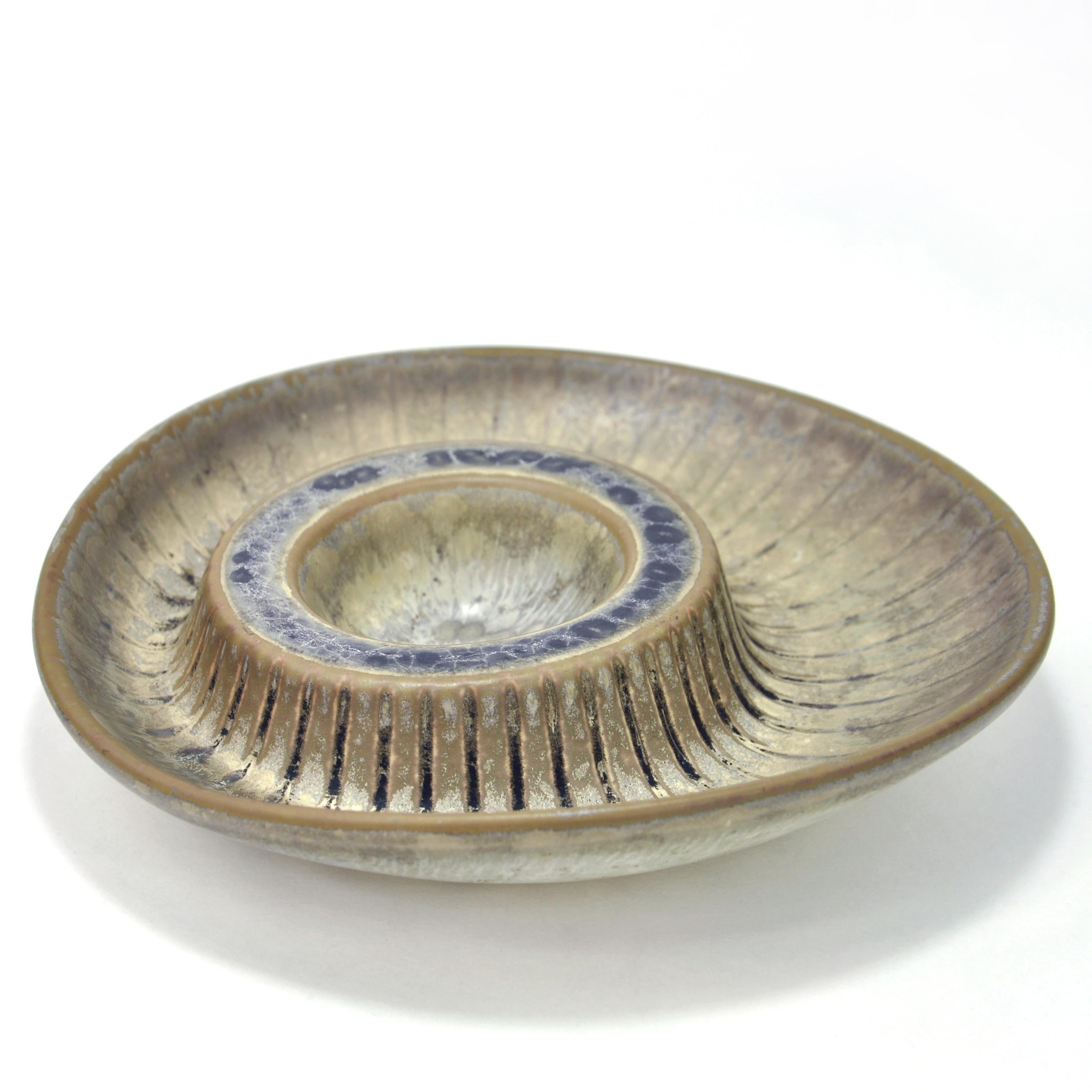 Mid-20th Century Swedish mid-century ceramic bowl by Carl-Harry Stalhane for Rorstrand For Sale