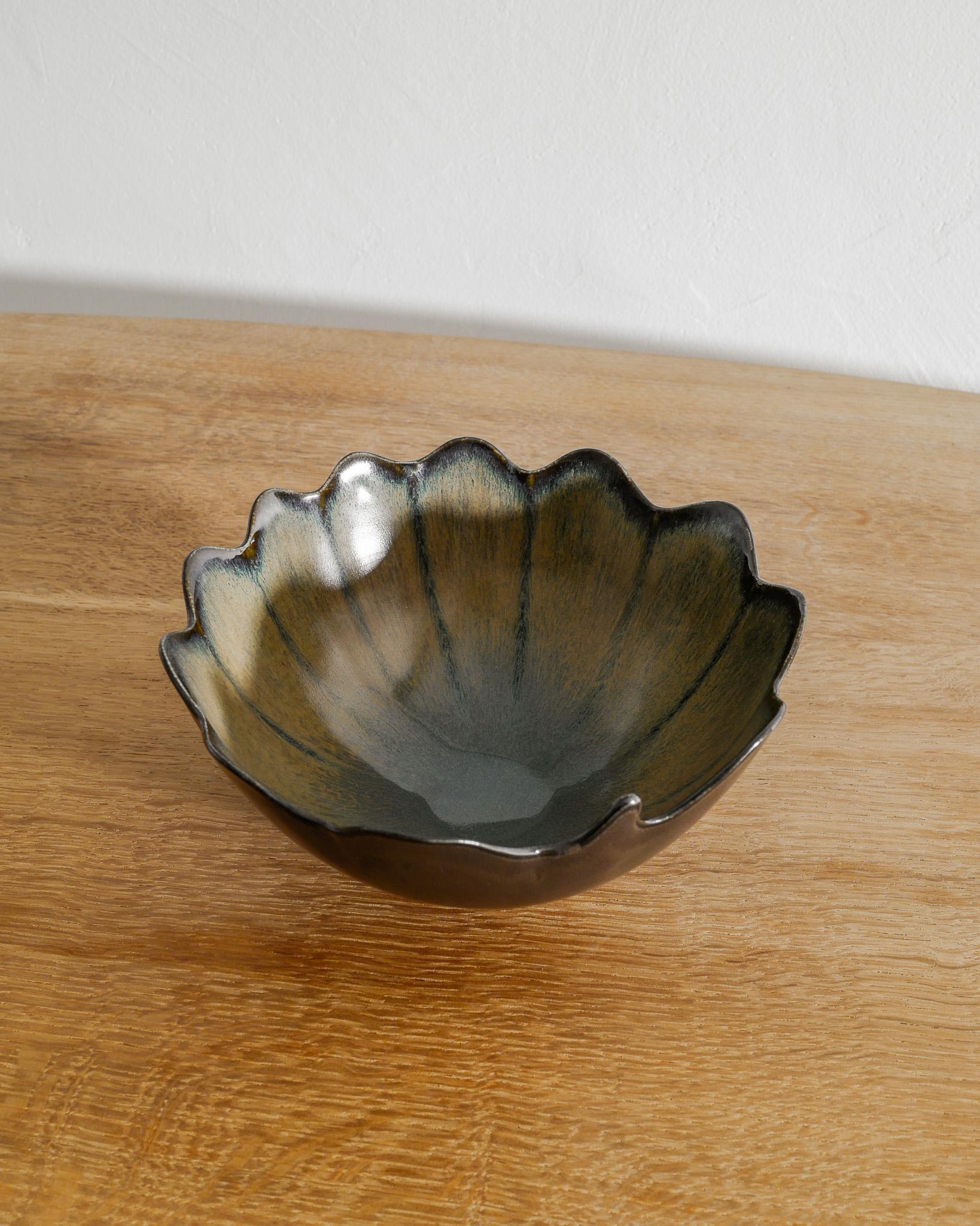 Svedese Ciotola svedese di metà secolo in ceramica di Gabi Citron-Tengborg per Gustavsberg Svezia in vendita