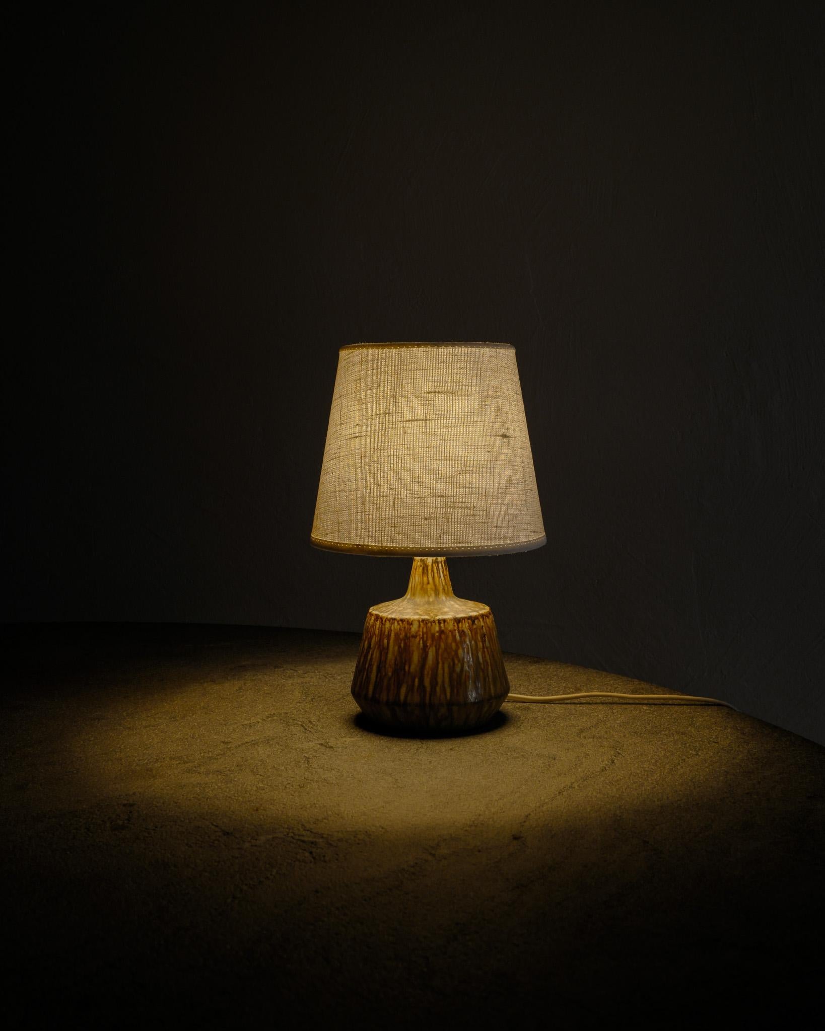 Swedish Mid Century Ceramic Desk Table Lamp by Gunnar Nylund for Rörstrand 1950s In Good Condition For Sale In Stockholm, SE