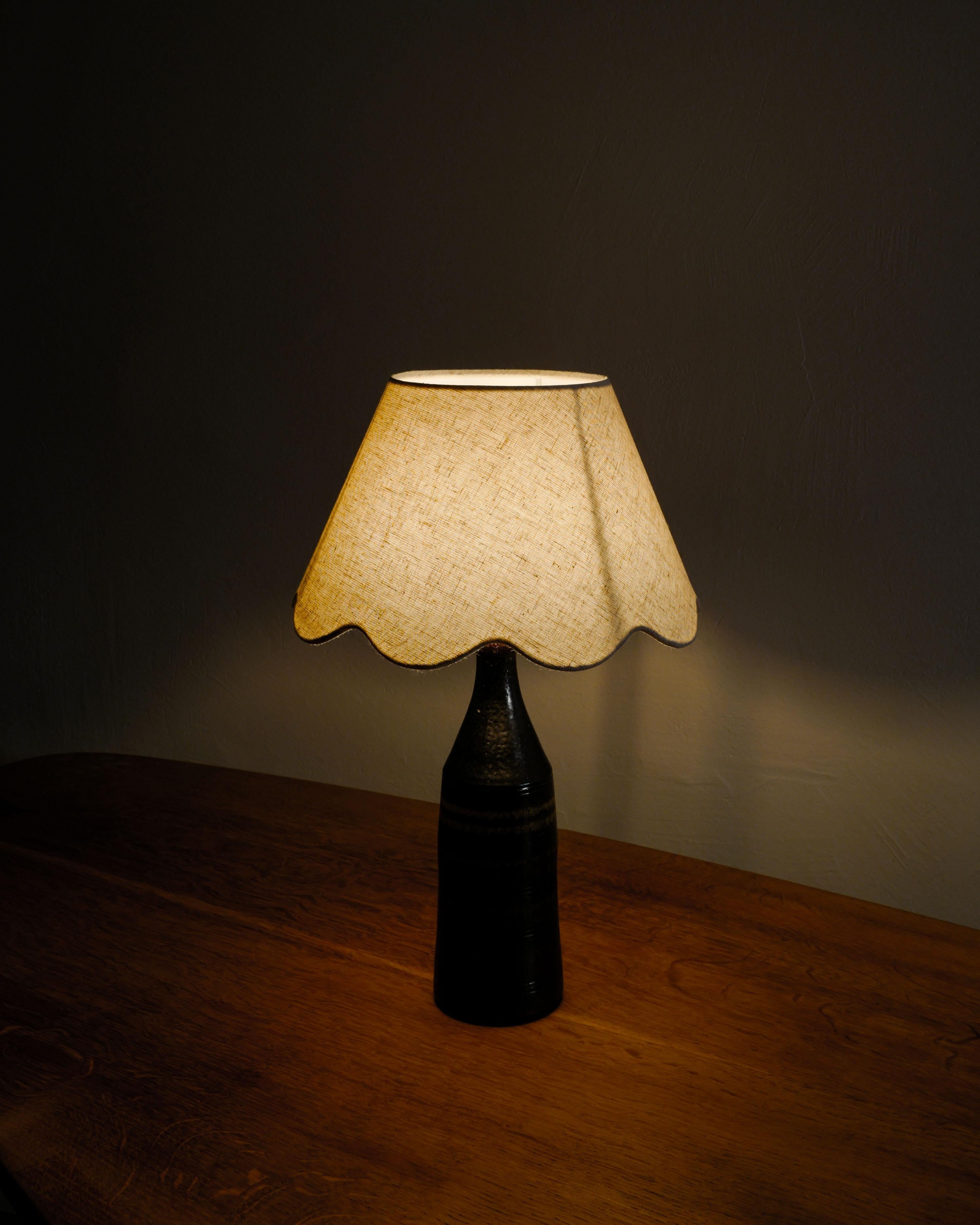 Mid-20th Century Swedish Mid Century Ceramic Table Lamp by Arthur Andersson for Wallåkra, 1940s For Sale
