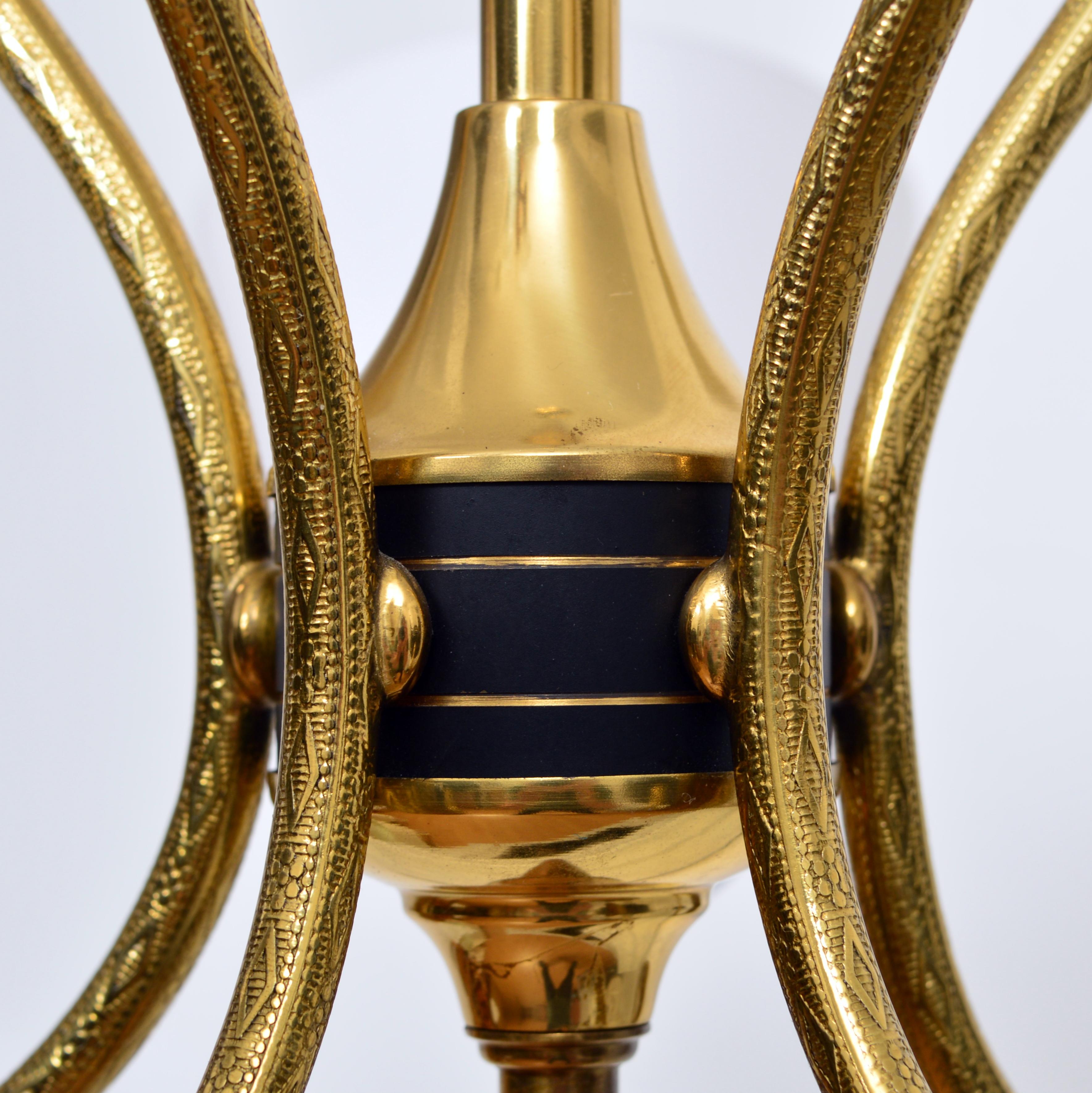 Laiton Lustre suédois du milieu du siècle, laiton et verre, Suède, années 1940 en vente