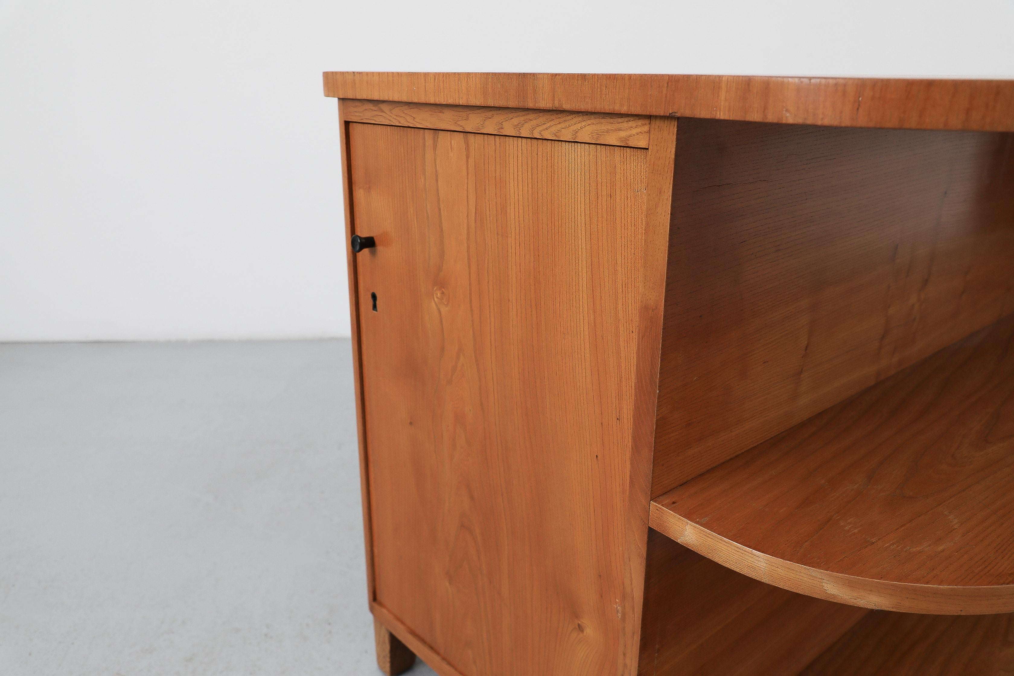 Scrivania svedese di metà secolo con libreria incorporata, anni '60 in vendita 4