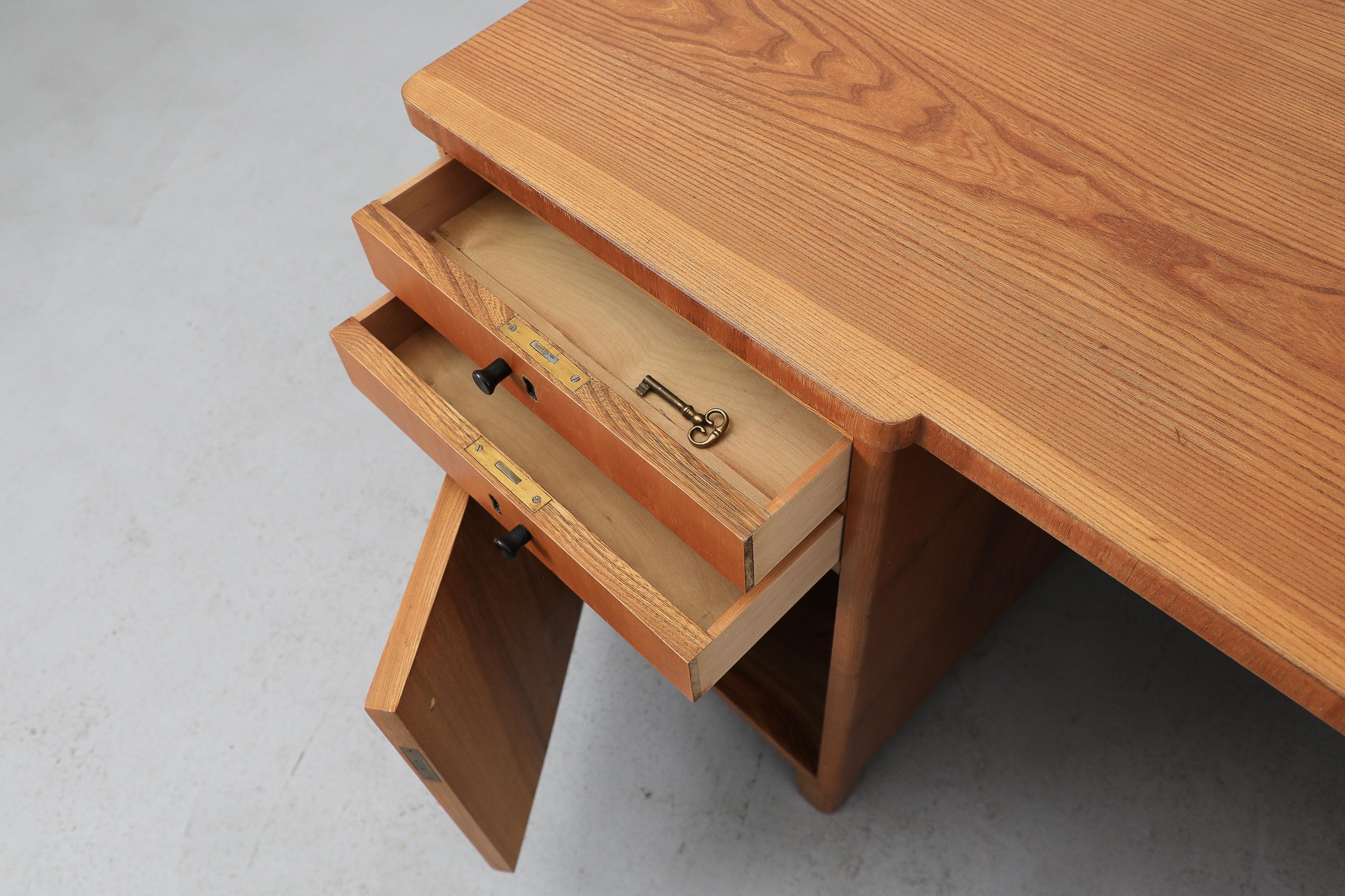 Scrivania svedese di metà secolo con libreria incorporata, anni '60 in vendita 5