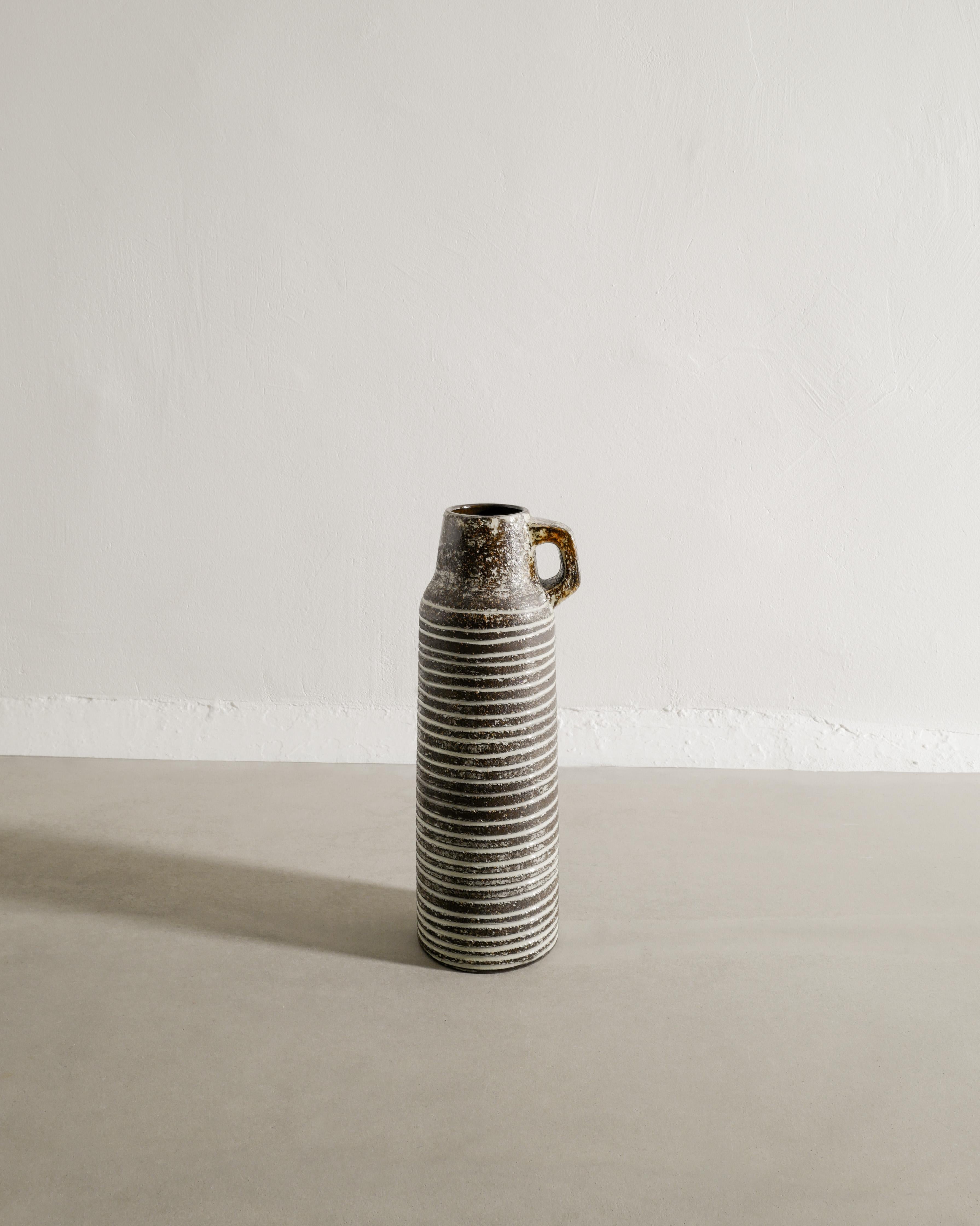 Svedese Vaso da terra svedese del Mid Century di Ingrid Atterberg per Upsala Ekeby, anni '50 in vendita