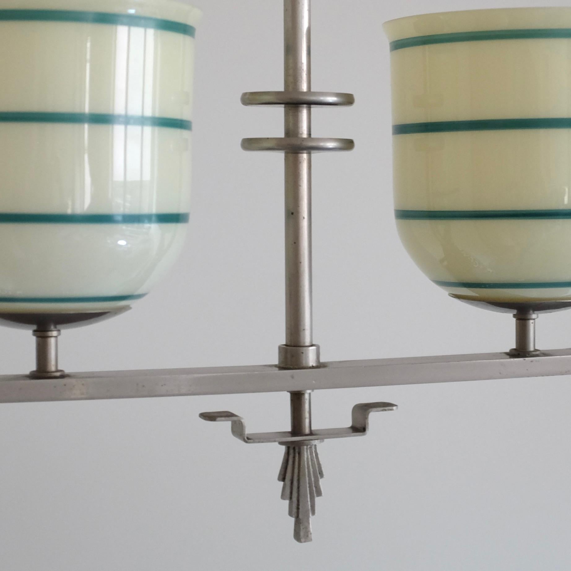 Schwedische Mid-Century-Pendelleuchte aus Glas und Zinn (Skandinavische Moderne) im Angebot