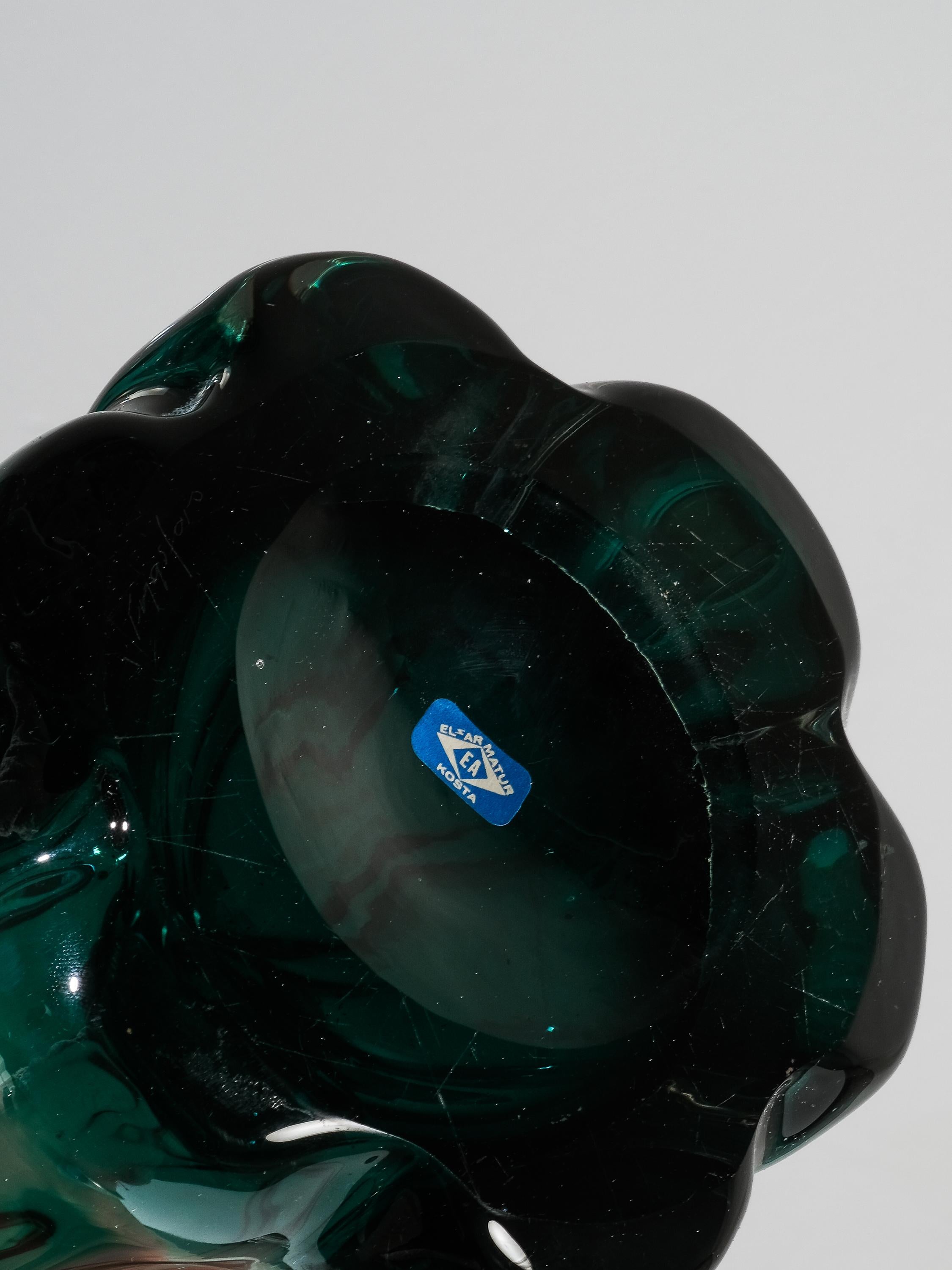 Swedish Mid-Century Green Glass Table Lamp by Kosta Elarmatur For Sale 2