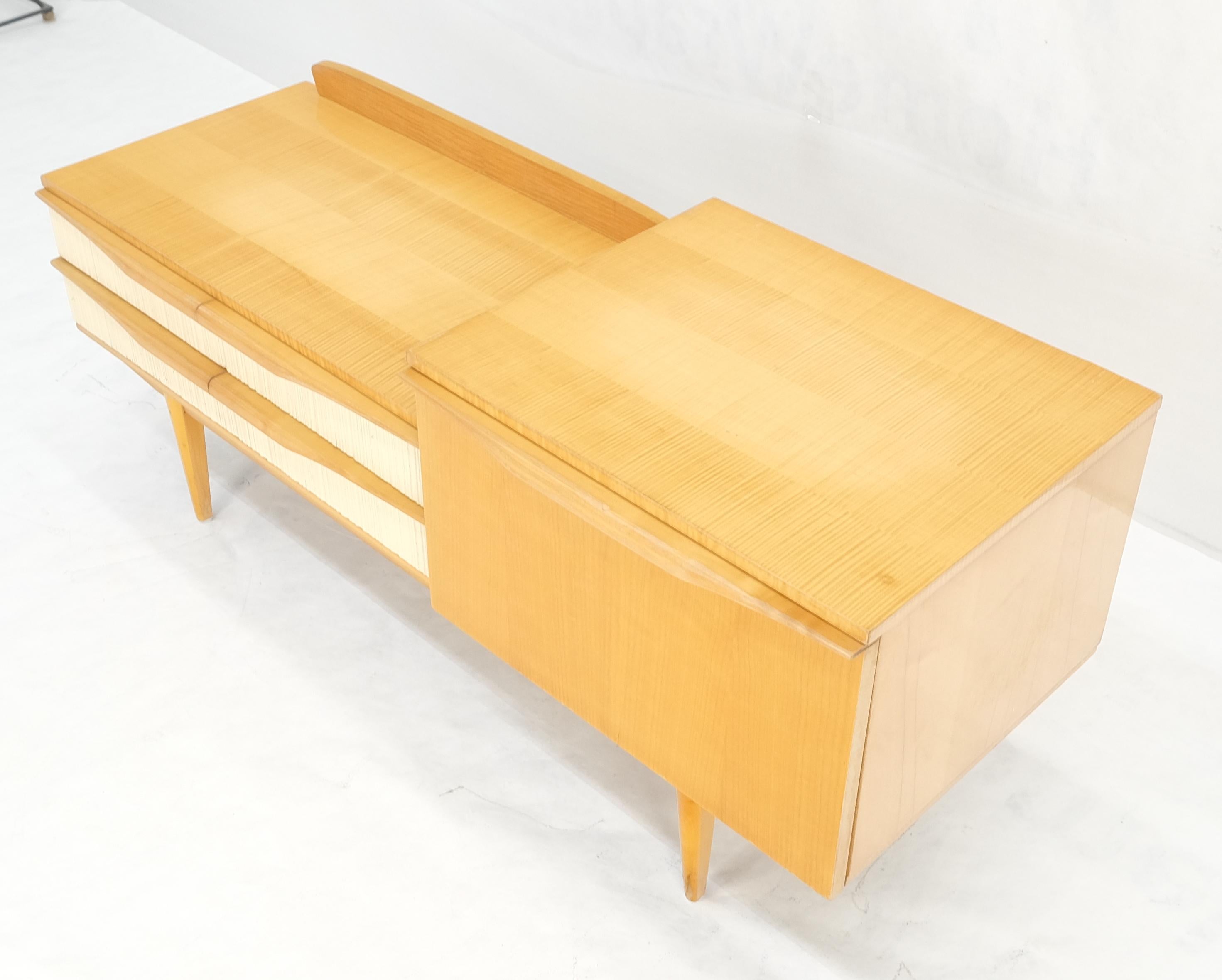 Swedish Mid Century Modern 1950s Blond Birch Drop  Door Console Entry Hall Table For Sale 8