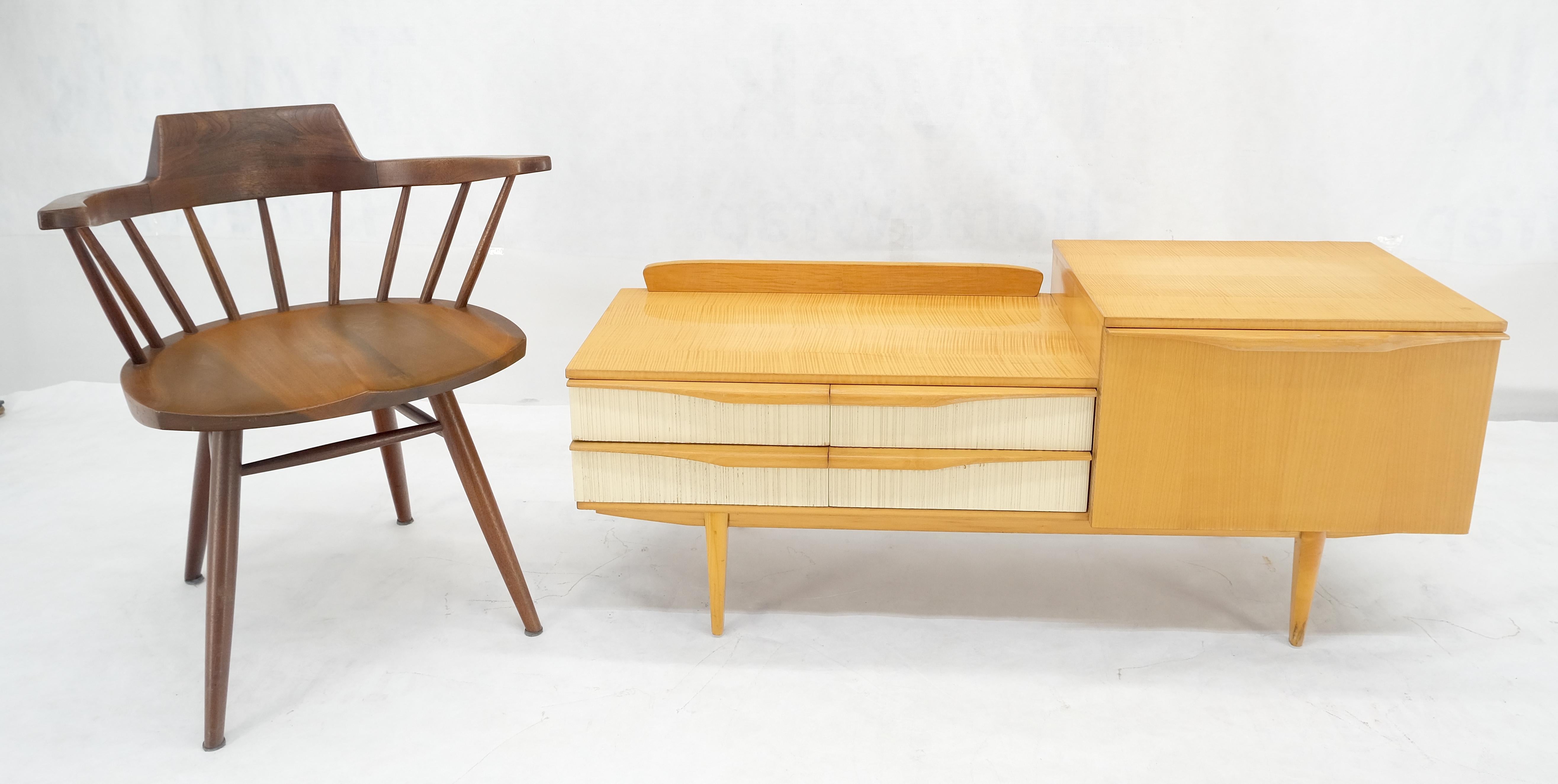 Swedish Mid Century Modern 1950s Blond Birch Drop  Door Console Entry Hall Table For Sale 1