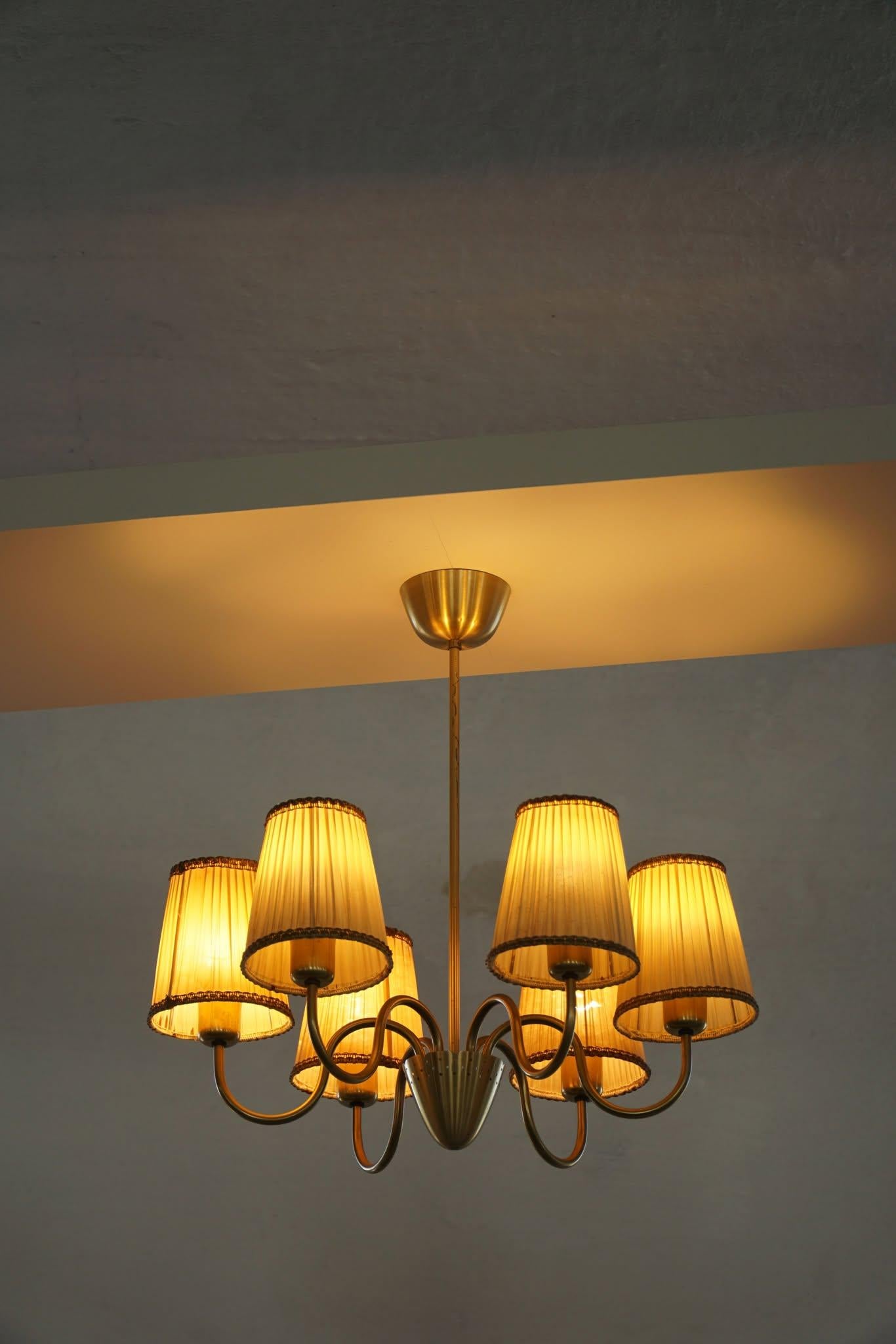 Swedish Mid Century Modern, 5 Arm Chandelier, Attr. Hans Bergström, 1950s For Sale 1
